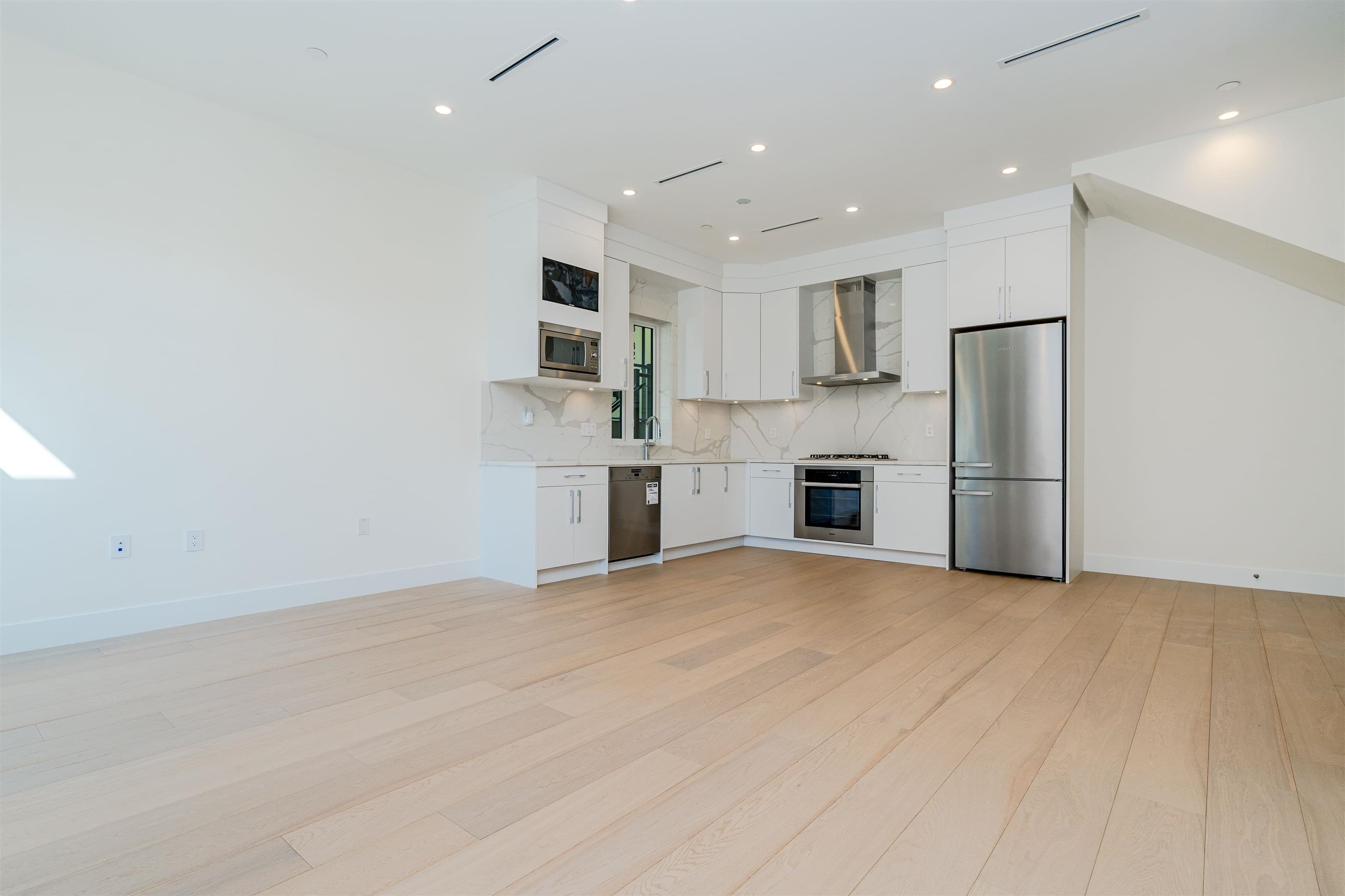8192 Cartier Street, Vancouver, V6P 4T5 — photo 3