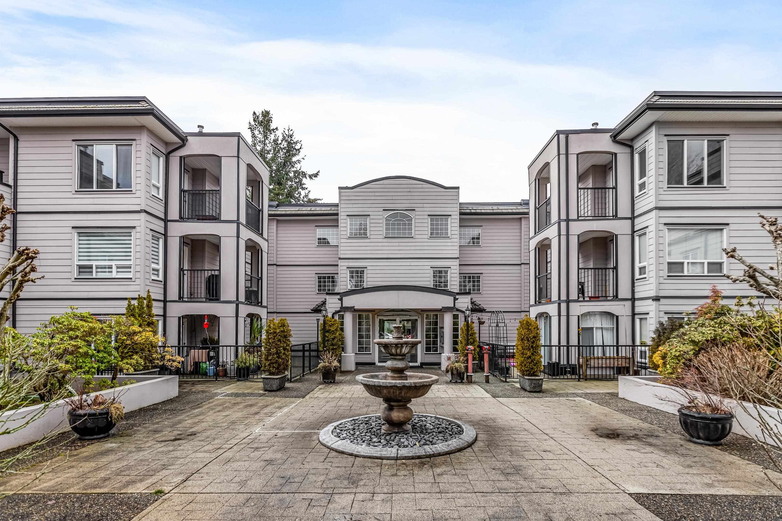 311 - 1533 Best Street, White Rock, V4B 4E9 — photo 1
