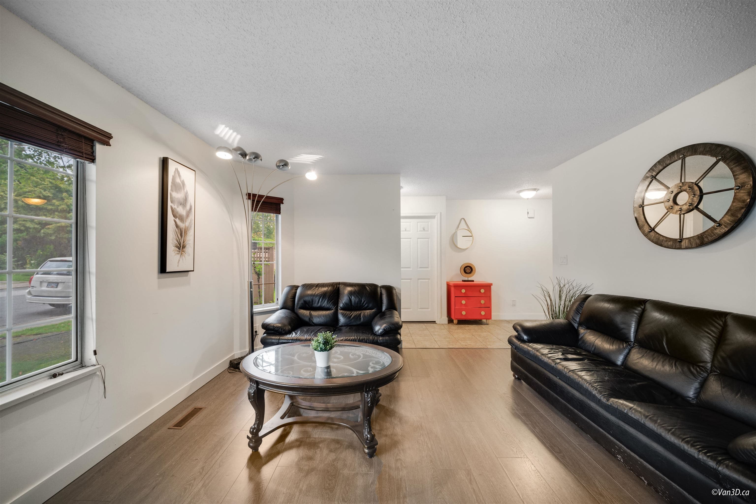 6220 Lynas Lane, Richmond