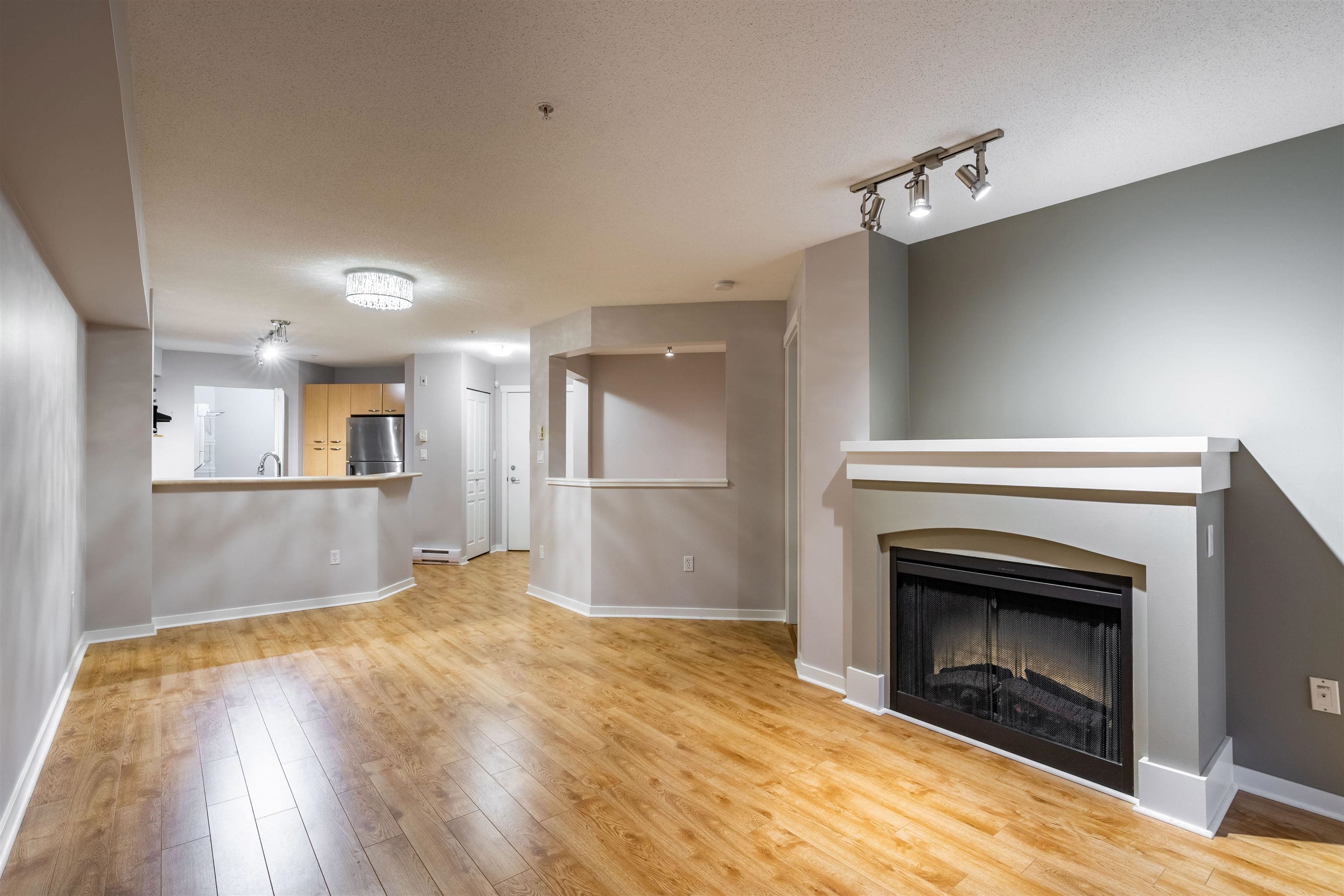 106 - 2958 Silver Springs Boulevard, Coquitlam, V3E 3R9 — photo 5