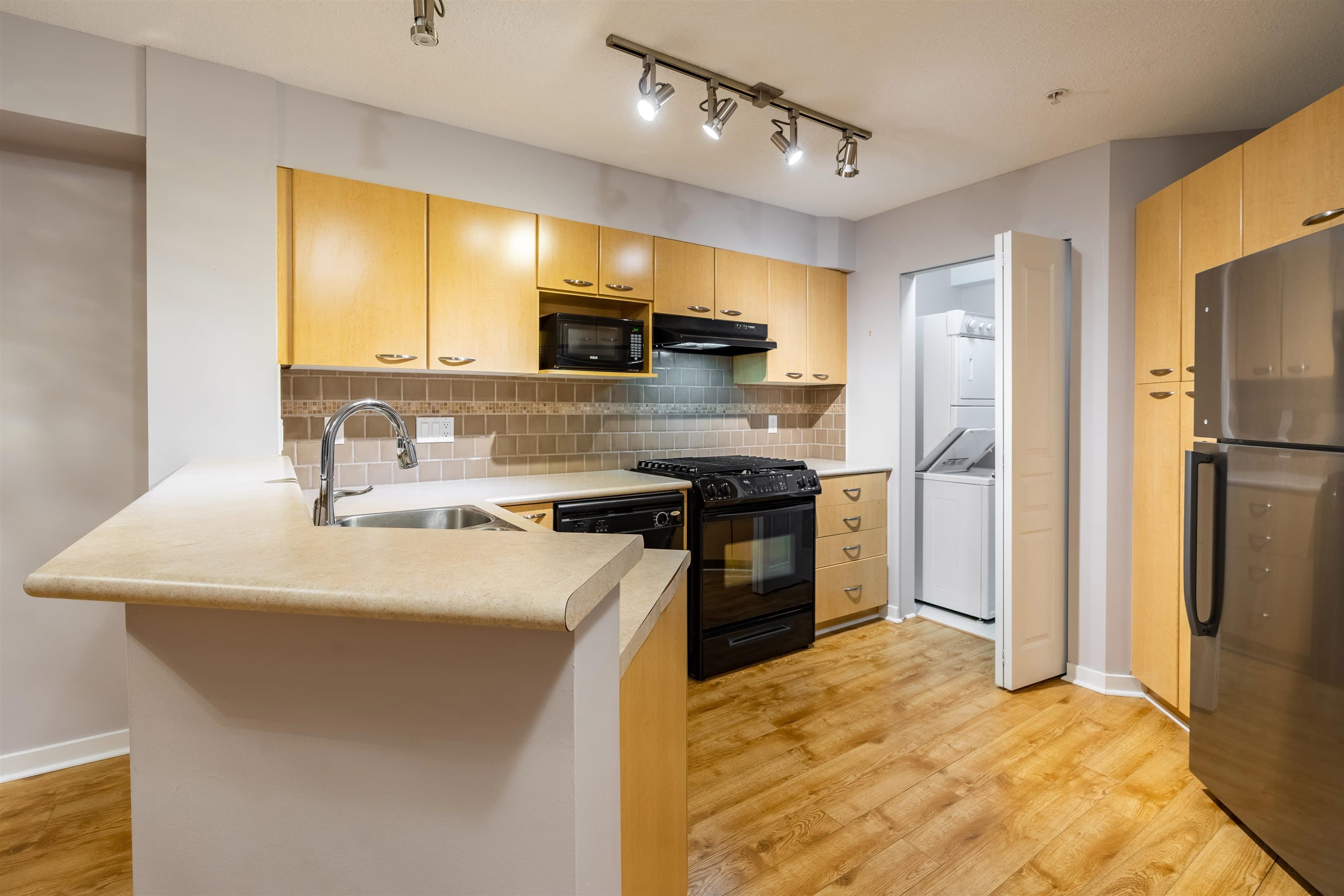 106 - 2958 Silver Springs Boulevard, Coquitlam, V3E 3R9 — photo 4