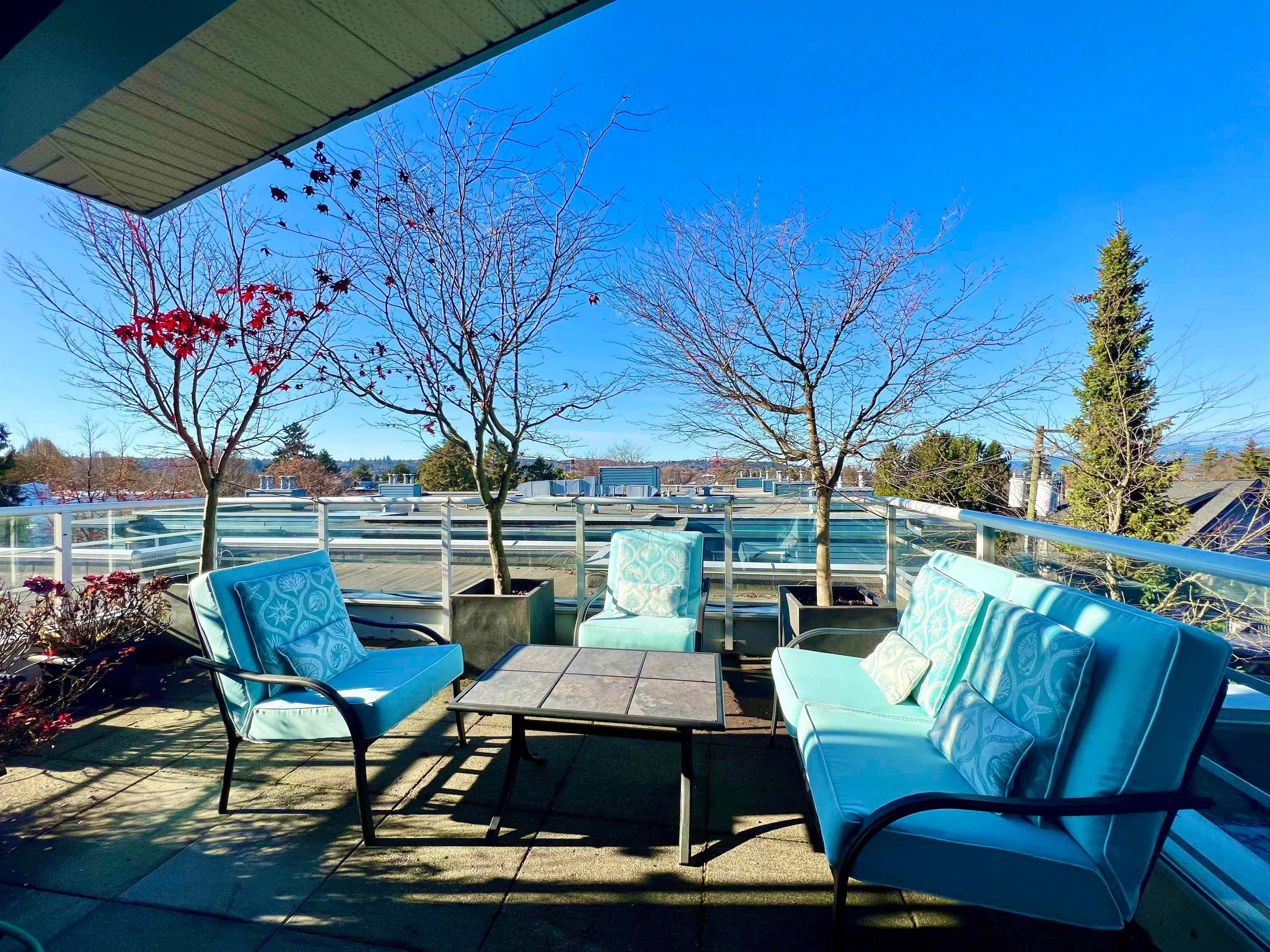 403 - 2555 W 4th Avenue, Vancouver