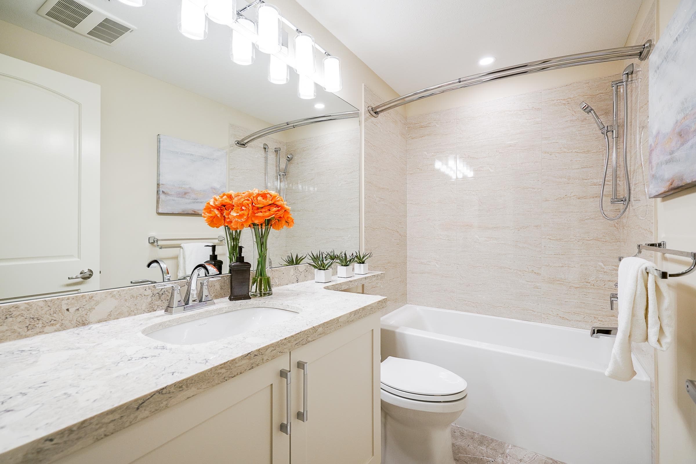 409 - 14588 Mcdougall Drive, Surrey, V4P 0H1 — photo 5