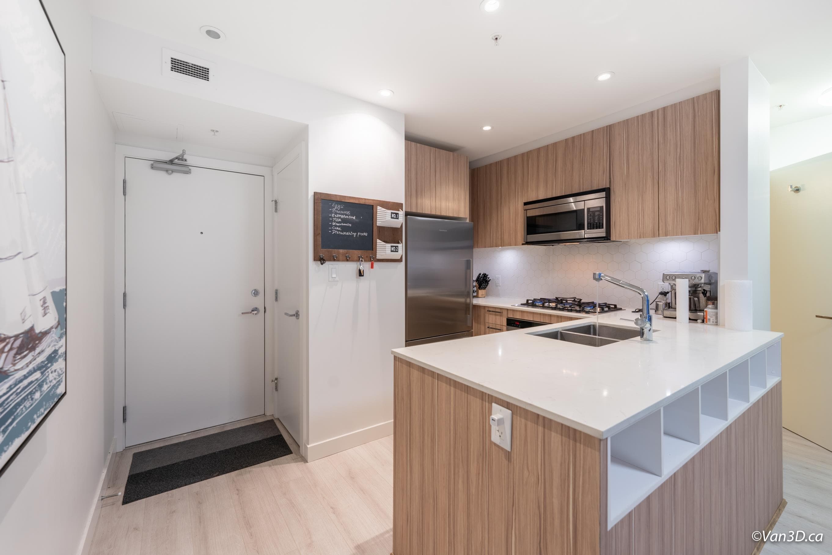 208 - 1061 Marine Drive, North Vancouver, V7P 1S6 — photo 3