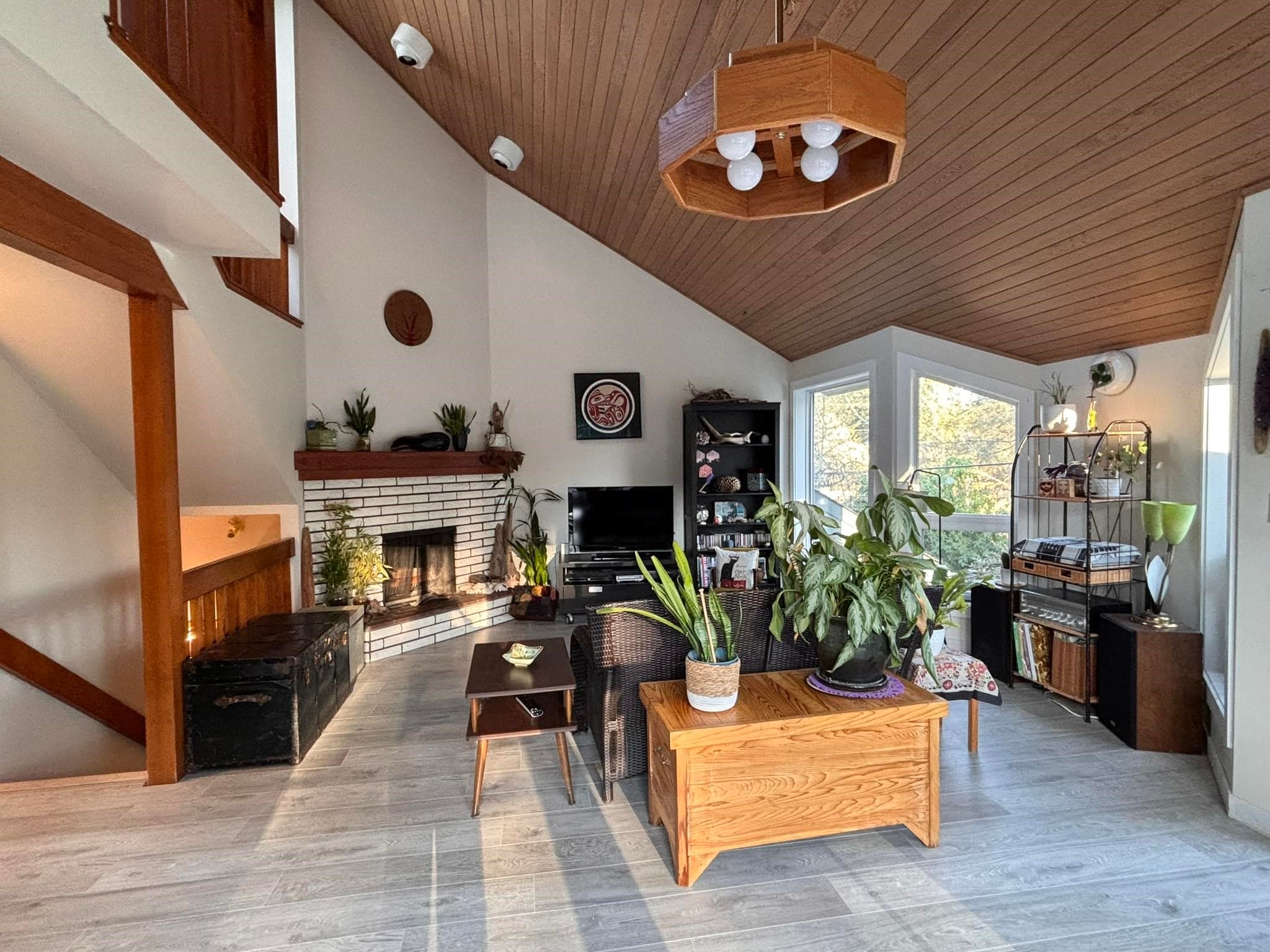 9 - 5753 Wharf Avenue, Sechelt, V7Z 0H5 — photo 2