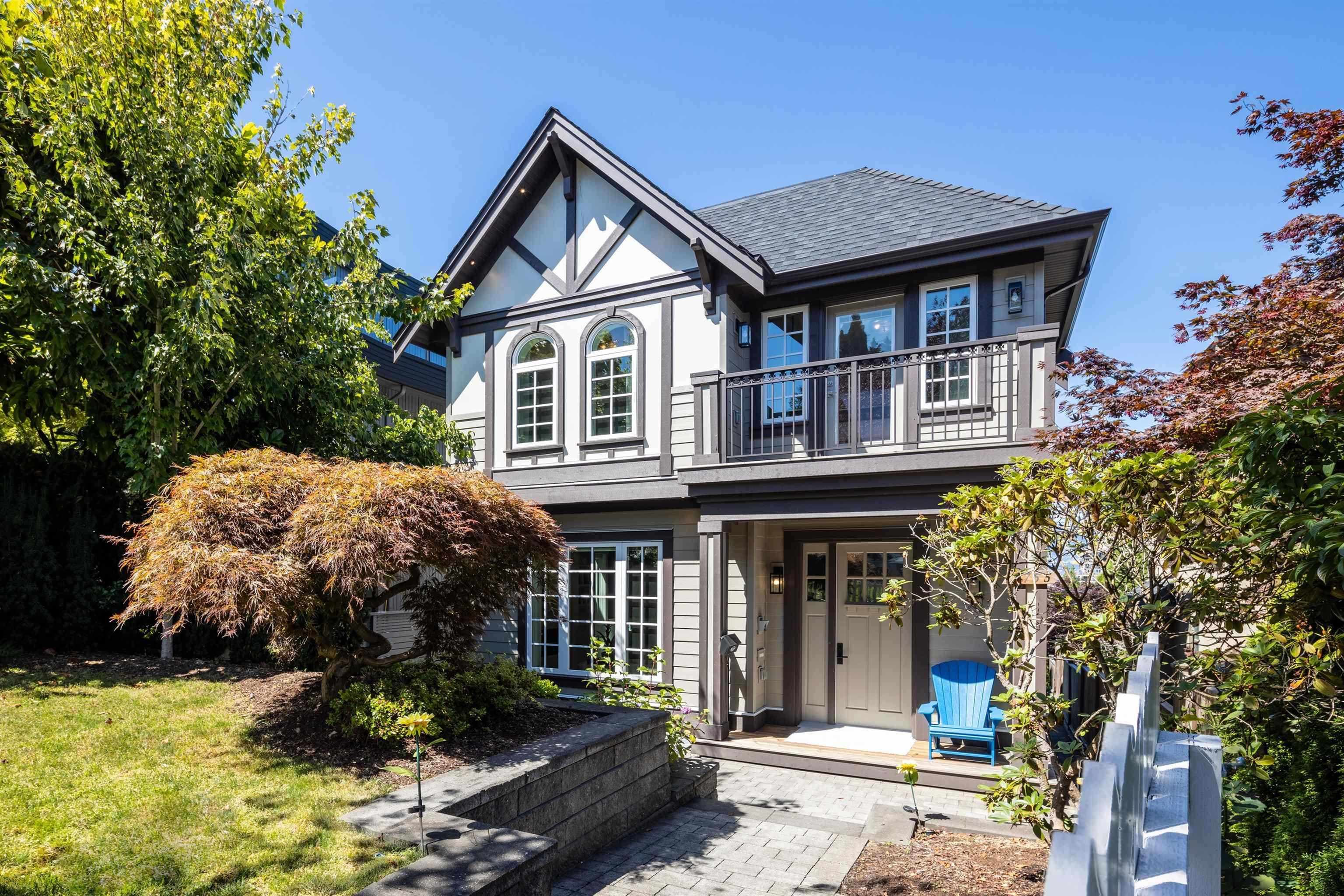 3755 W 13th Avenue, Vancouver