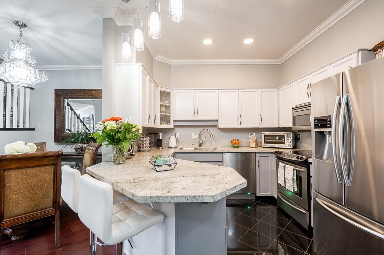 210 - 25 Richmond Street, New Westminster, V3L 5P9 — photo 2