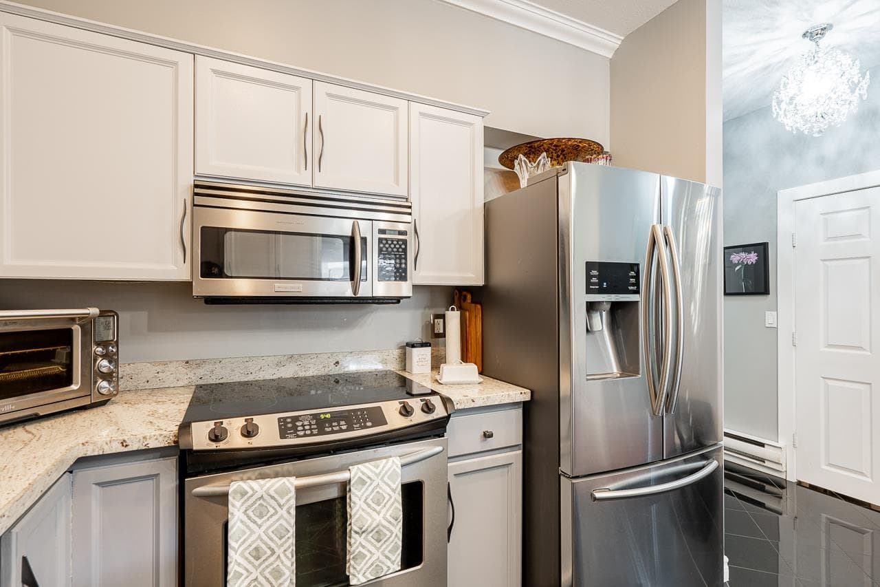 210 - 25 Richmond Street, New Westminster, V3L 5P9 — photo 5