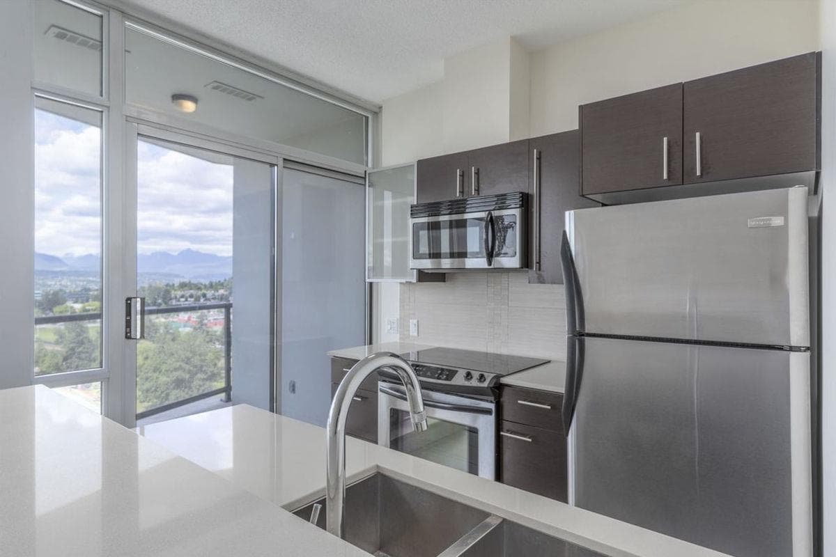 1009 - 13399 104 Avenue, Surrey, V3T 0C9 — photo 5