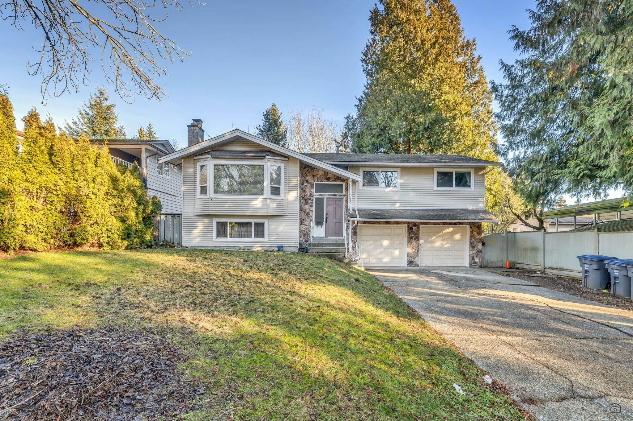 5798 170a Street, Surrey