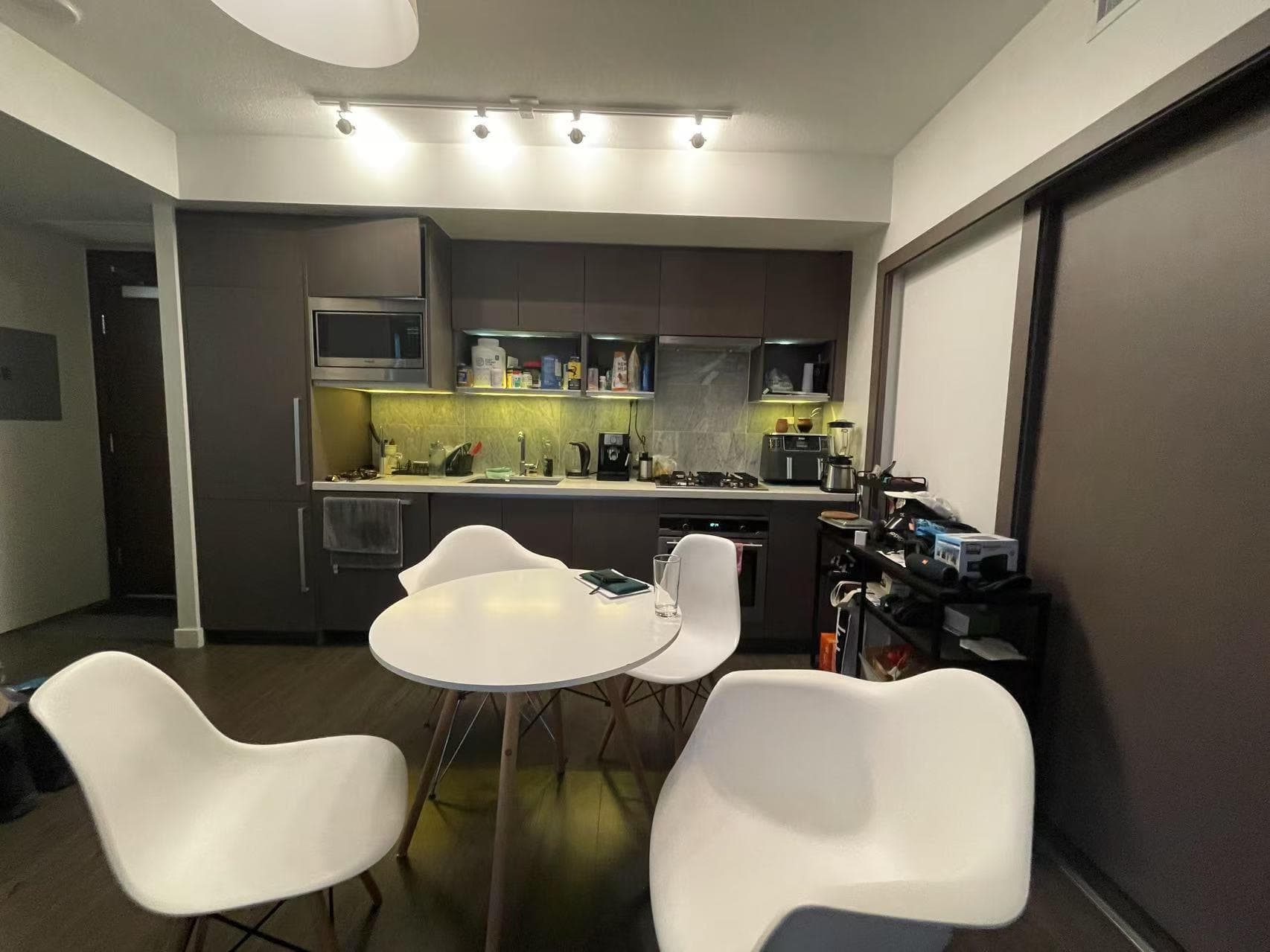 1817 - 68 Smithe Street, Vancouver, V6B 0P4 — photo 2