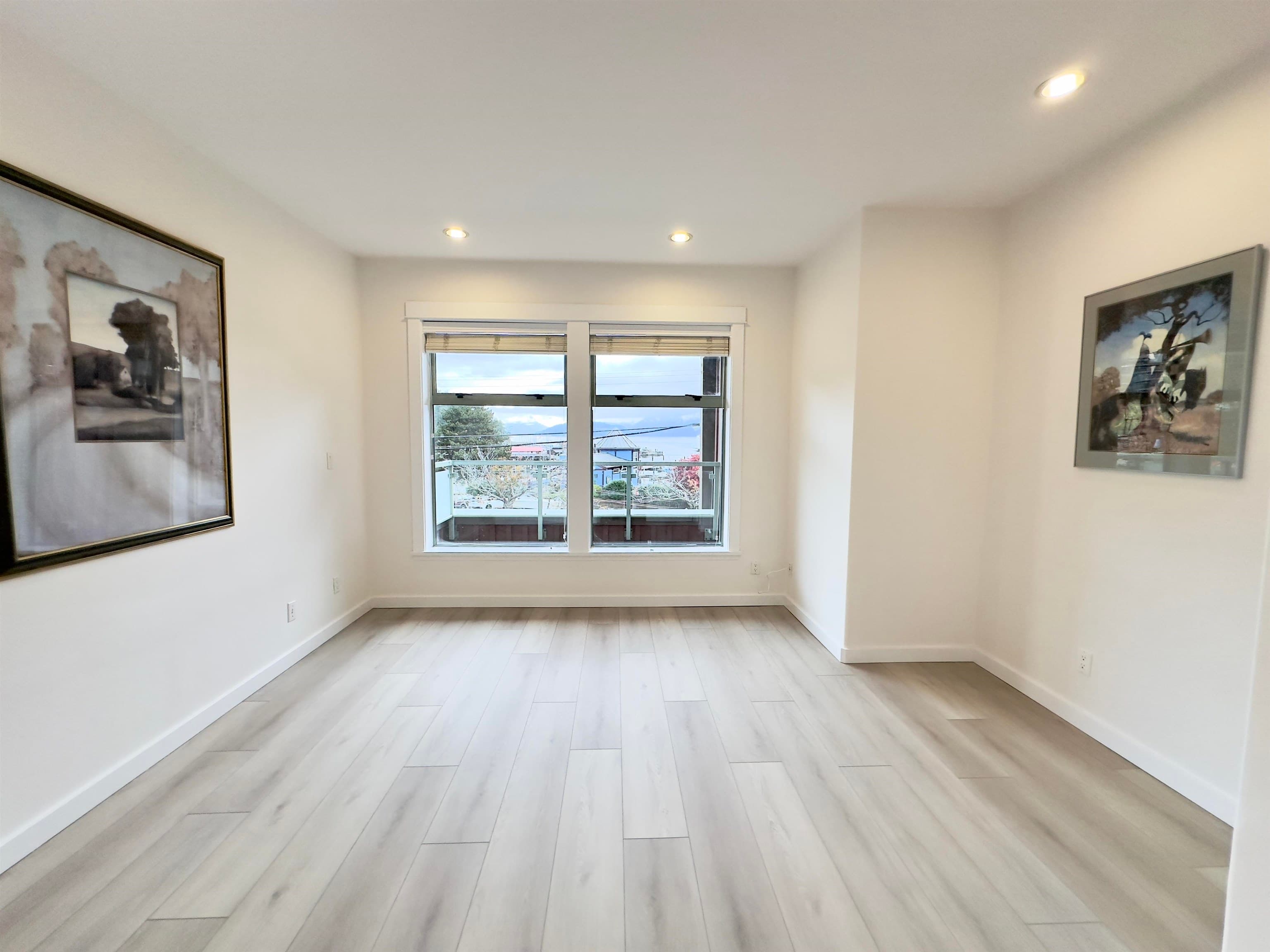 201 - 6688 Royal Avenue, West Vancouver, V7W 2B9 — photo 4