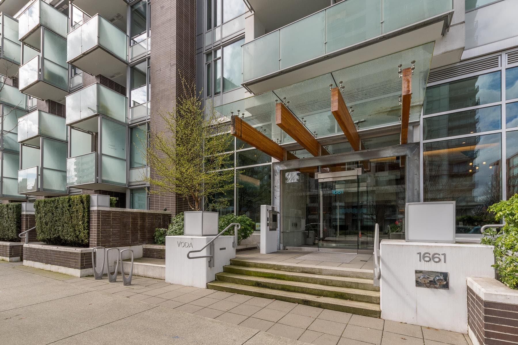 516 - 1661 Quebec Street, Vancouver, V6A 0H2 — photo 2