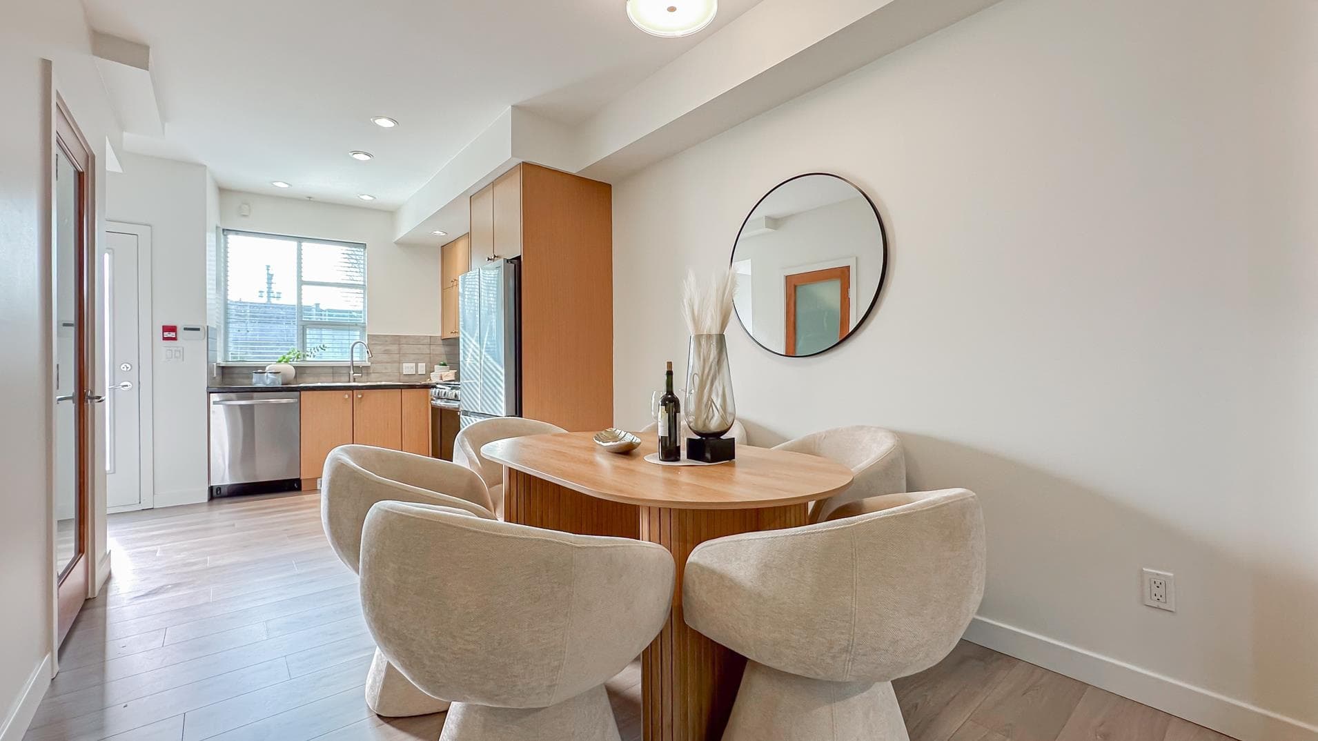 8890 Selkirk Street, Vancouver, V6P 4J8 — photo 5
