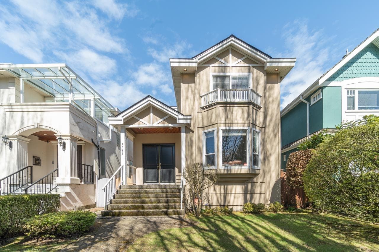 4589 W 9th Avenue, Vancouver