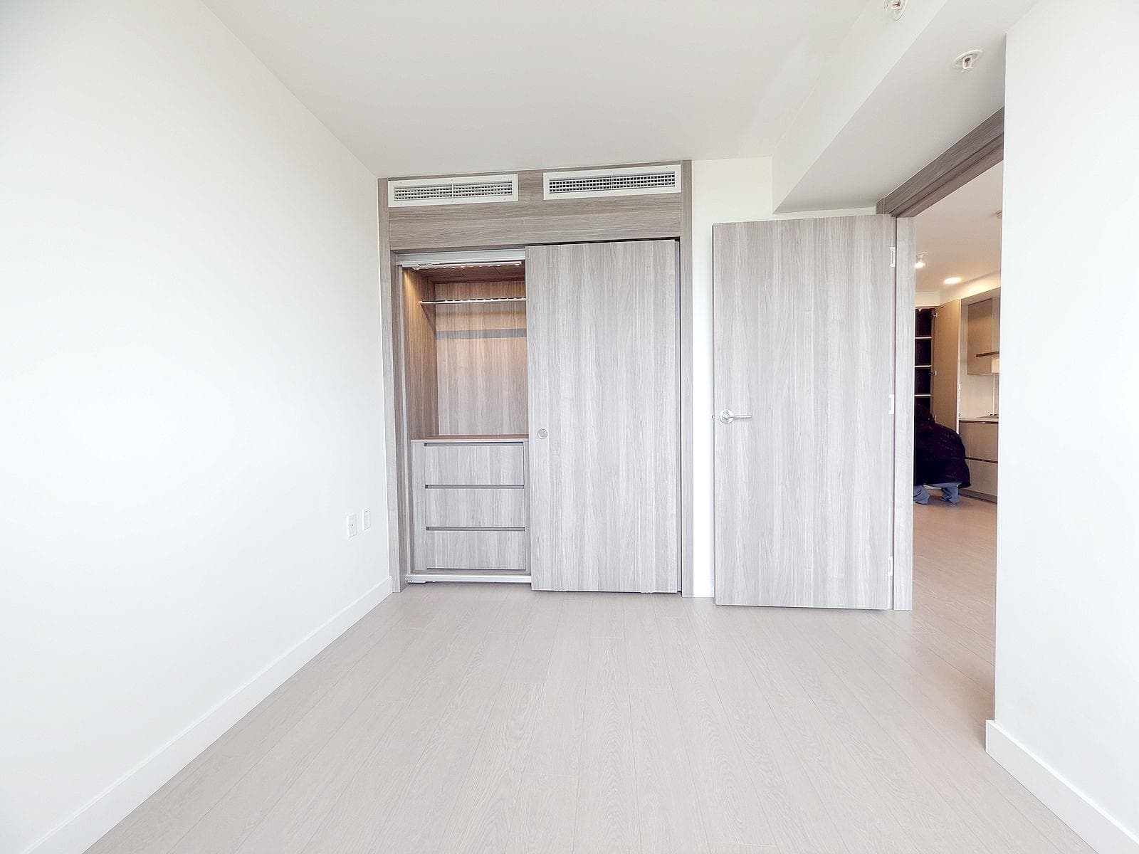 816 - 433 SW Marine Drive, Vancouver, V5X 0H5 — photo 2