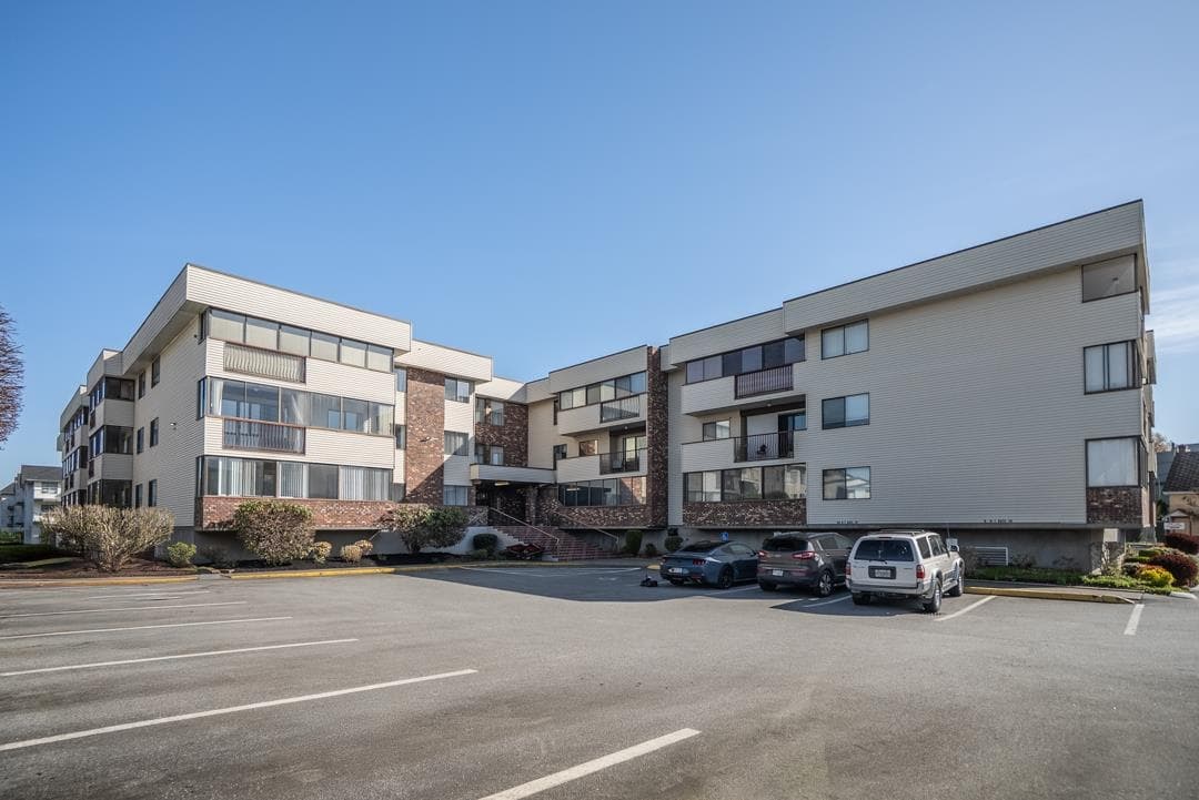 201 - 33369 Old Yale Road, Abbotsford, V2S 2J6 — photo 1