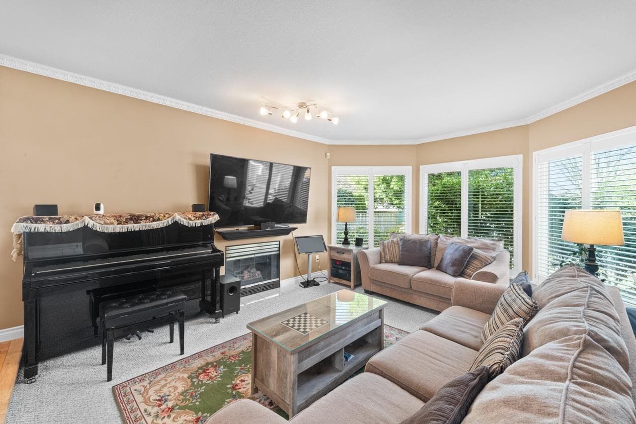 1968 129 Street, Surrey, V4A 8K7 — photo 3