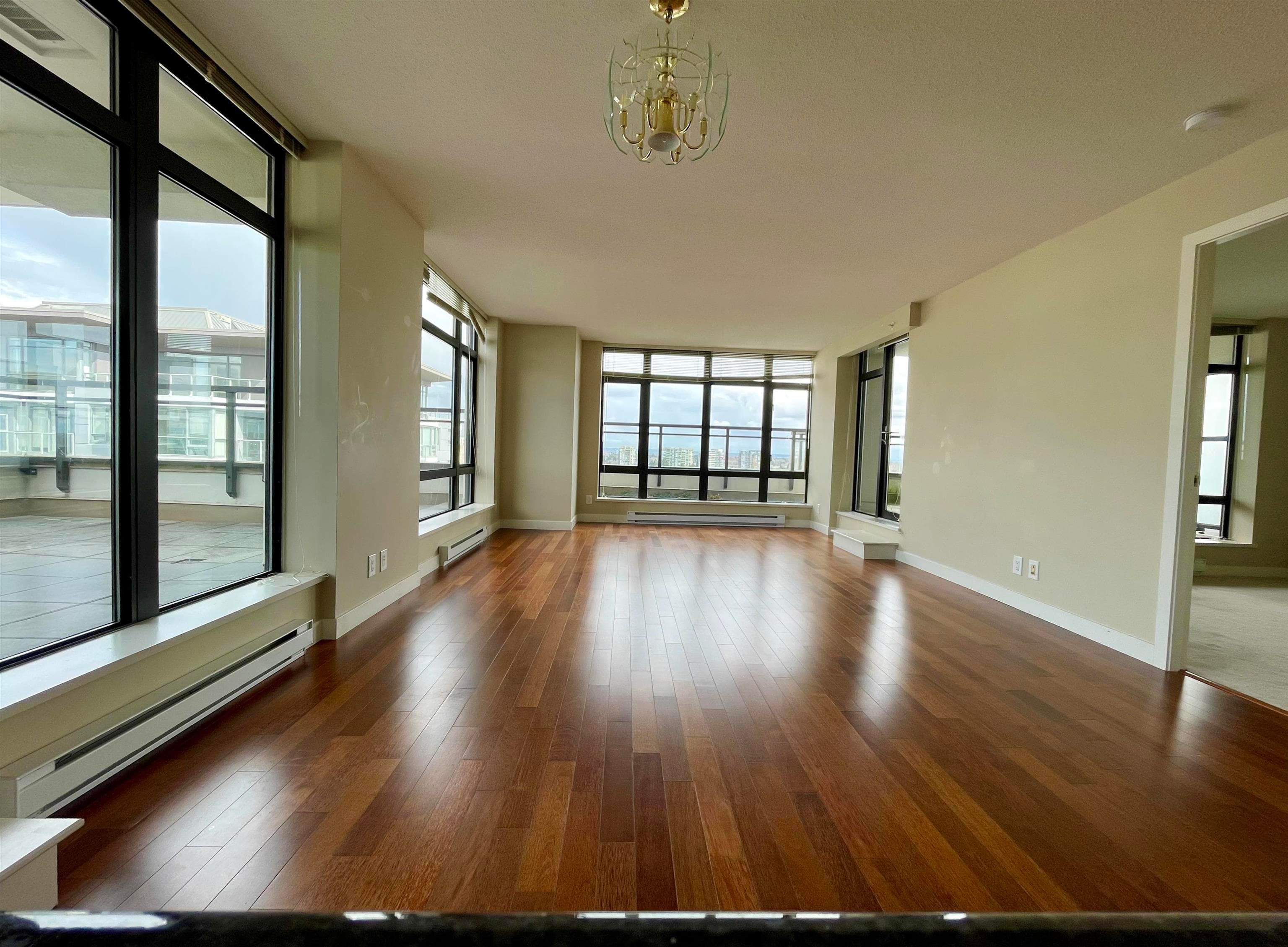1701 - 6351 Buswell Street, Richmond, V6Y 0A4 — photo 2