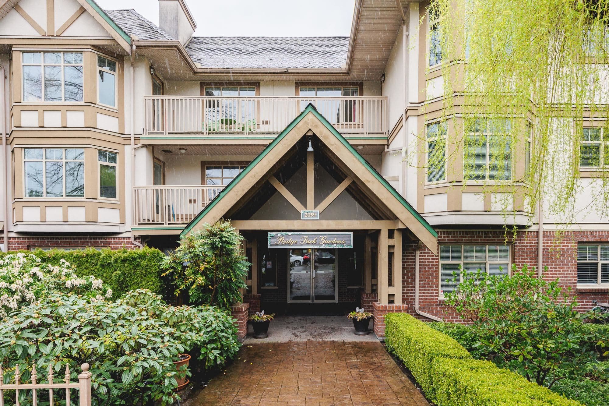 407 - 2059 Chesterfield Avenue, North Vancouver, V7M 2P4 — photo 1