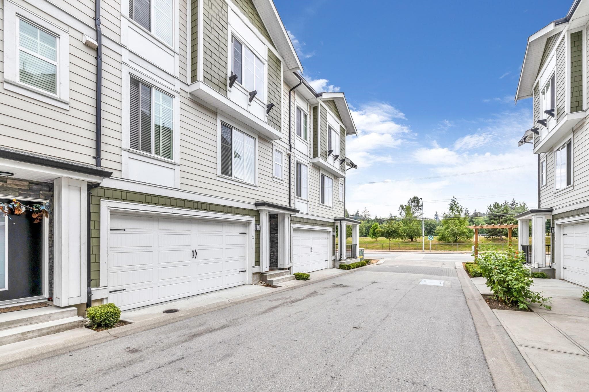 2 - 14499 64 Avenue, Surrey, V3S 1X5 — photo 2