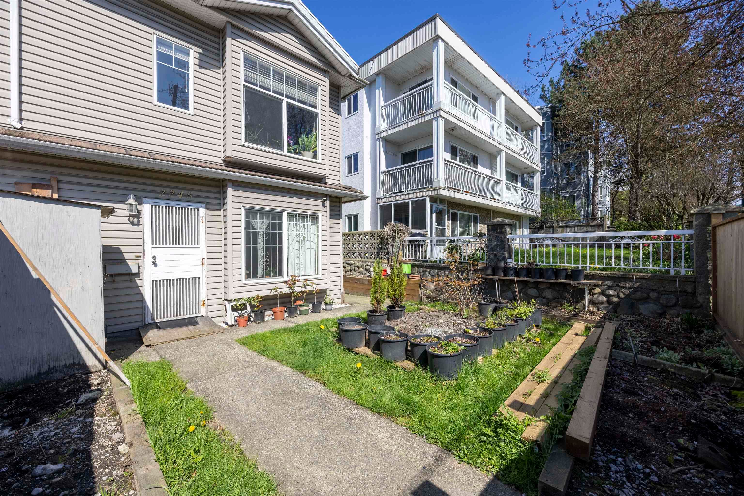 2245 Dundas Street, Vancouver, V5L 1J9 — photo 3