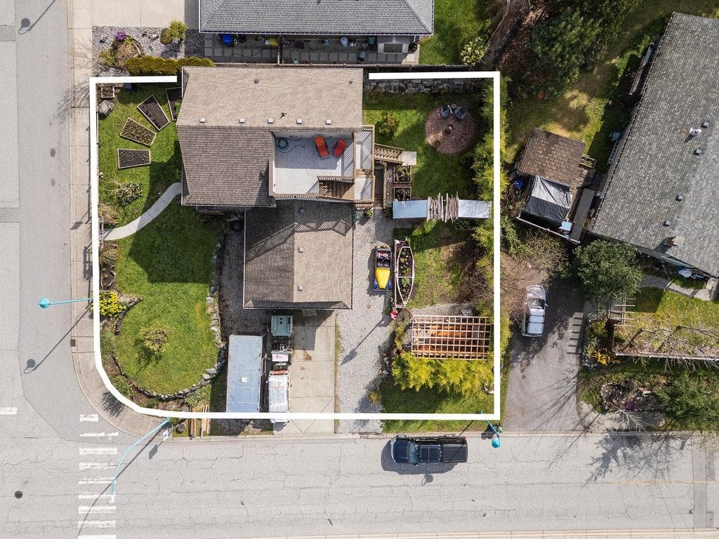 6391 Oracle Road, Sechelt, V7Z 0R8 — photo 3