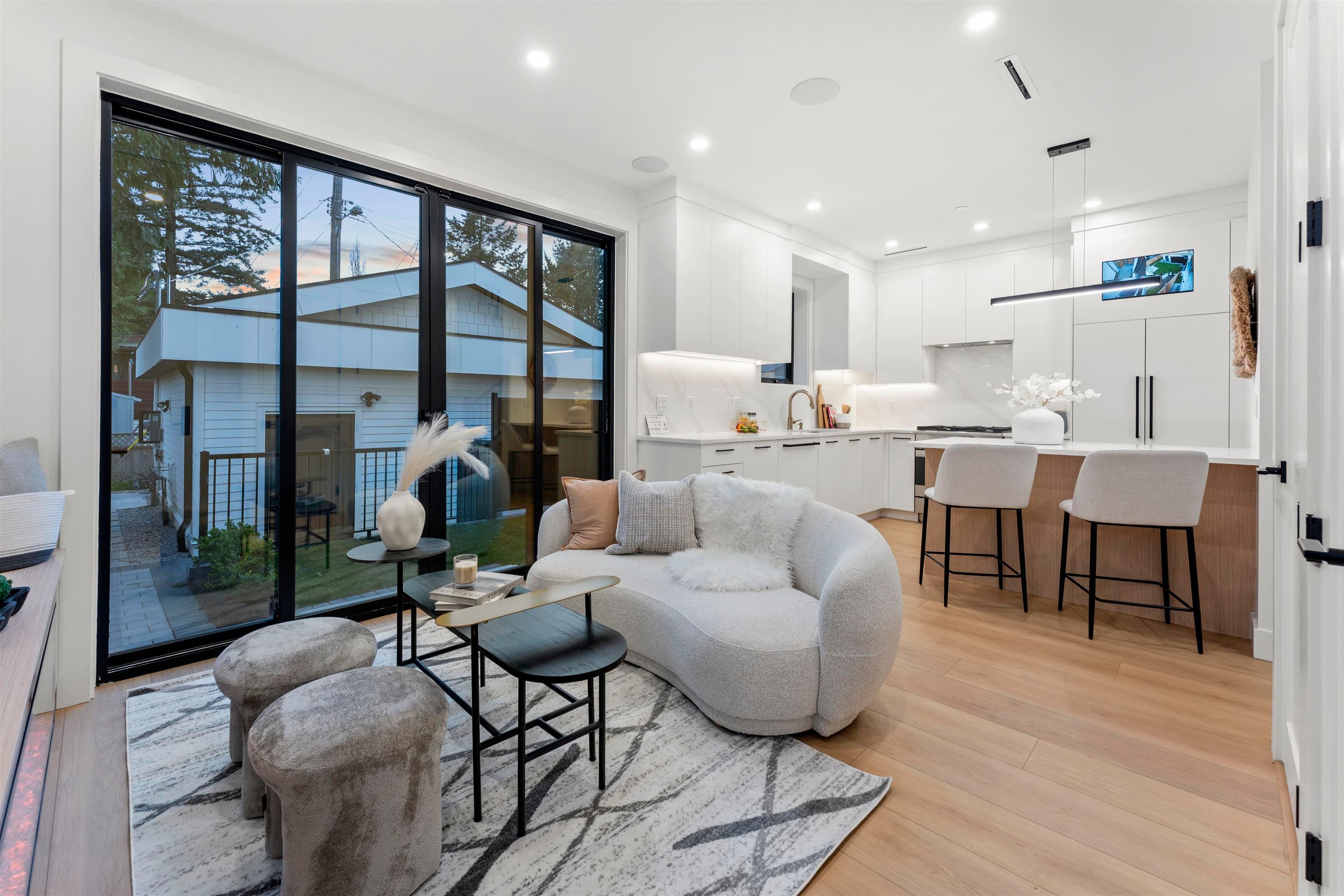 1233 E 37th Avenue, Vancouver