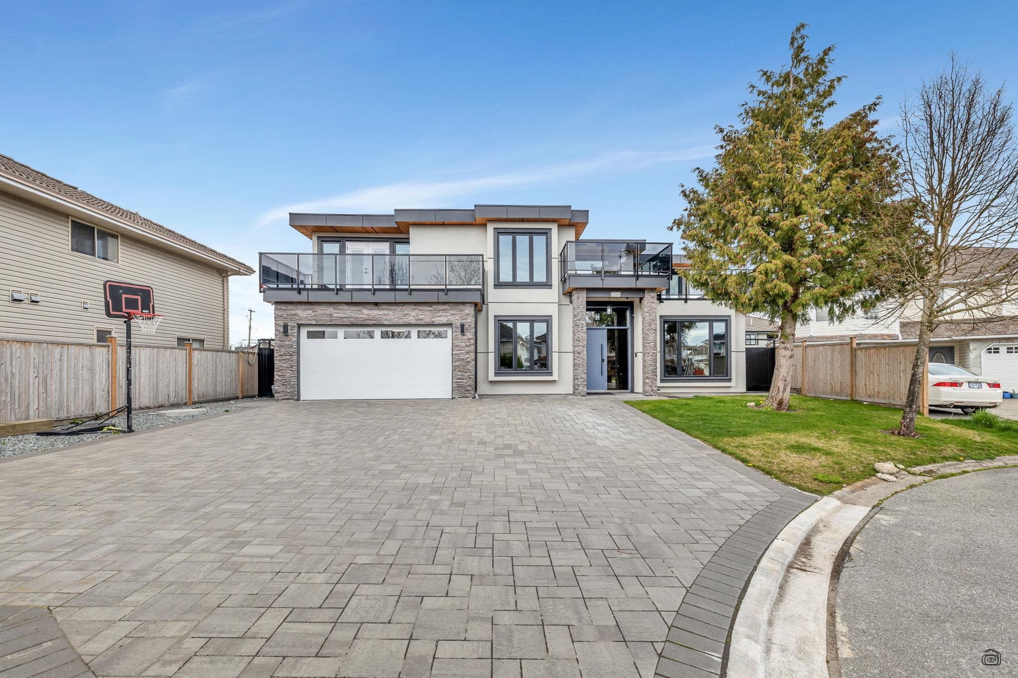 12525 75a Avenue, Surrey, V3W 0M3 — photo 2
