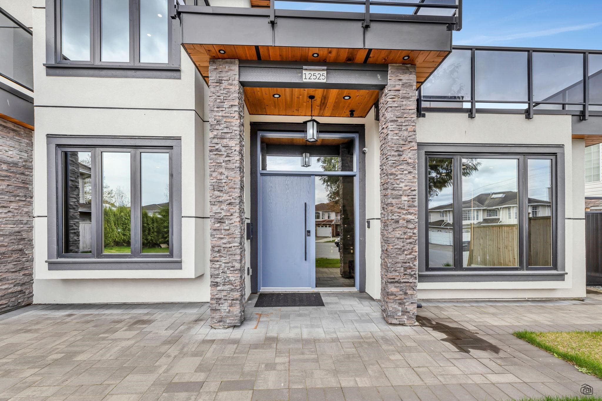 12525 75a Avenue, Surrey, V3W 0M3 — photo 3