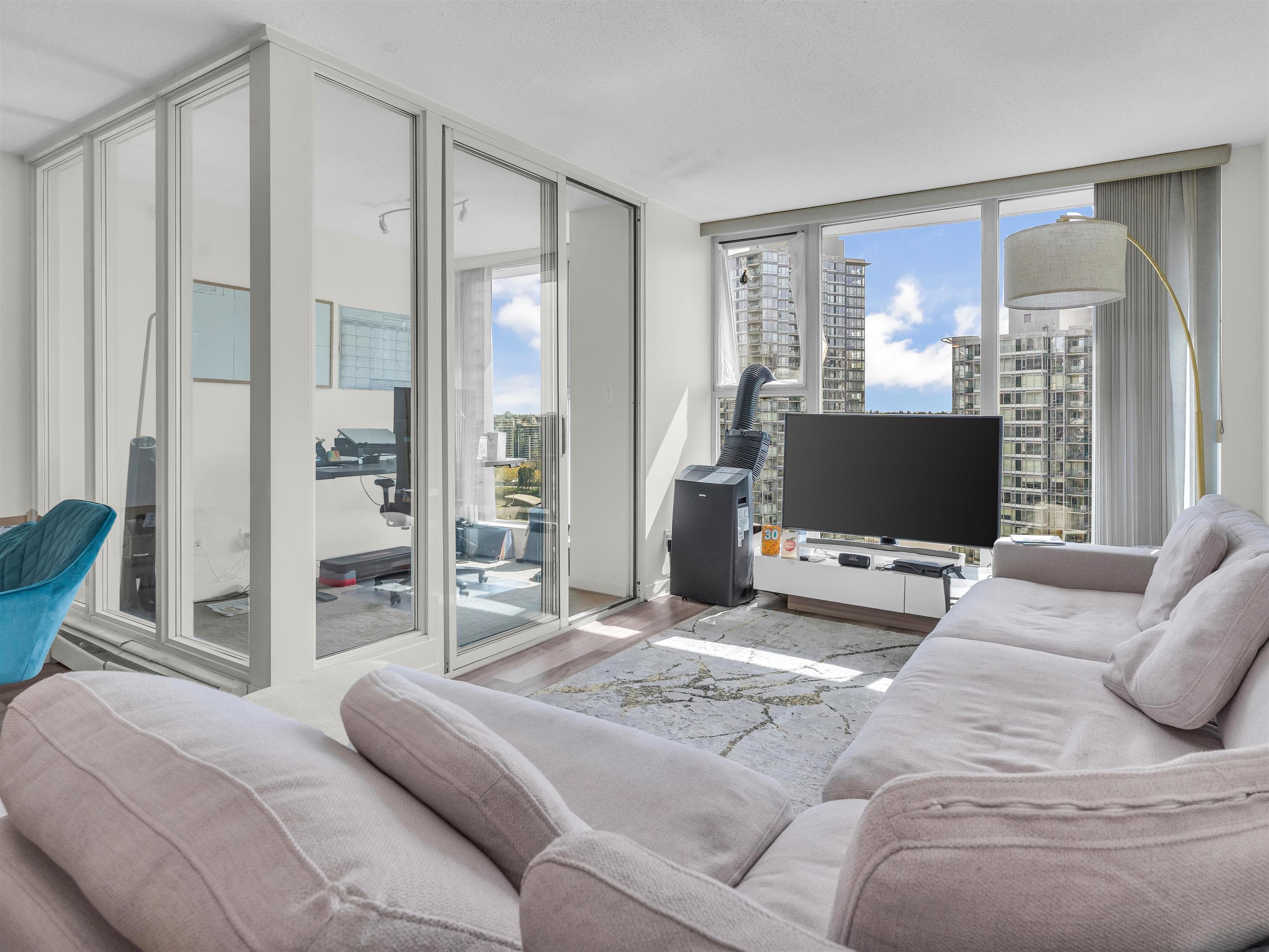 2206 - 1009 Expo Boulevard, Vancouver, V6Z 2V9 — photo 3