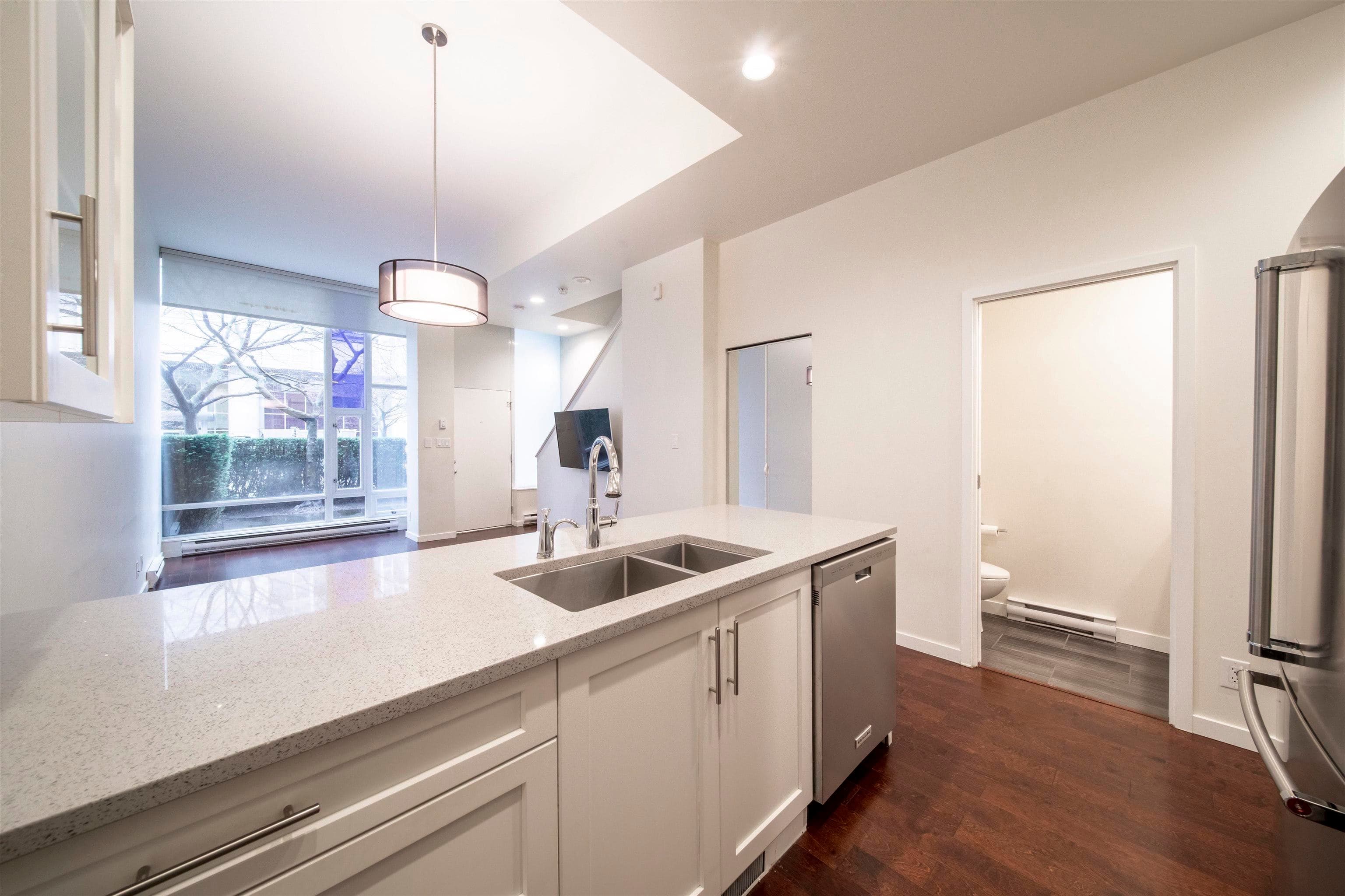 102 Regiment Square, Vancouver, V6B 1W1 — photo 4