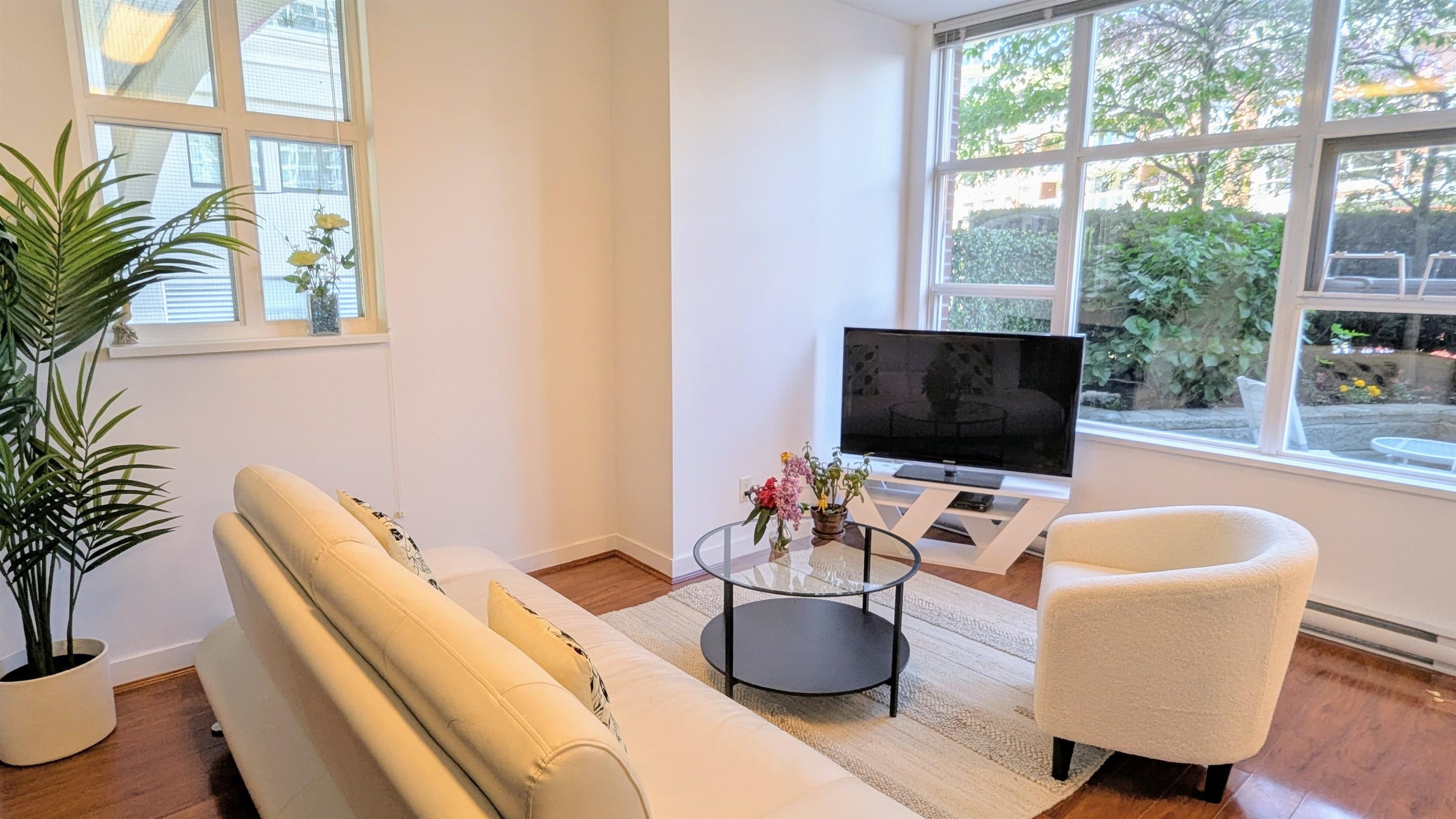 1468 Cedar Cottage Mews, Vancouver, V5N 5Z1 — photo 5