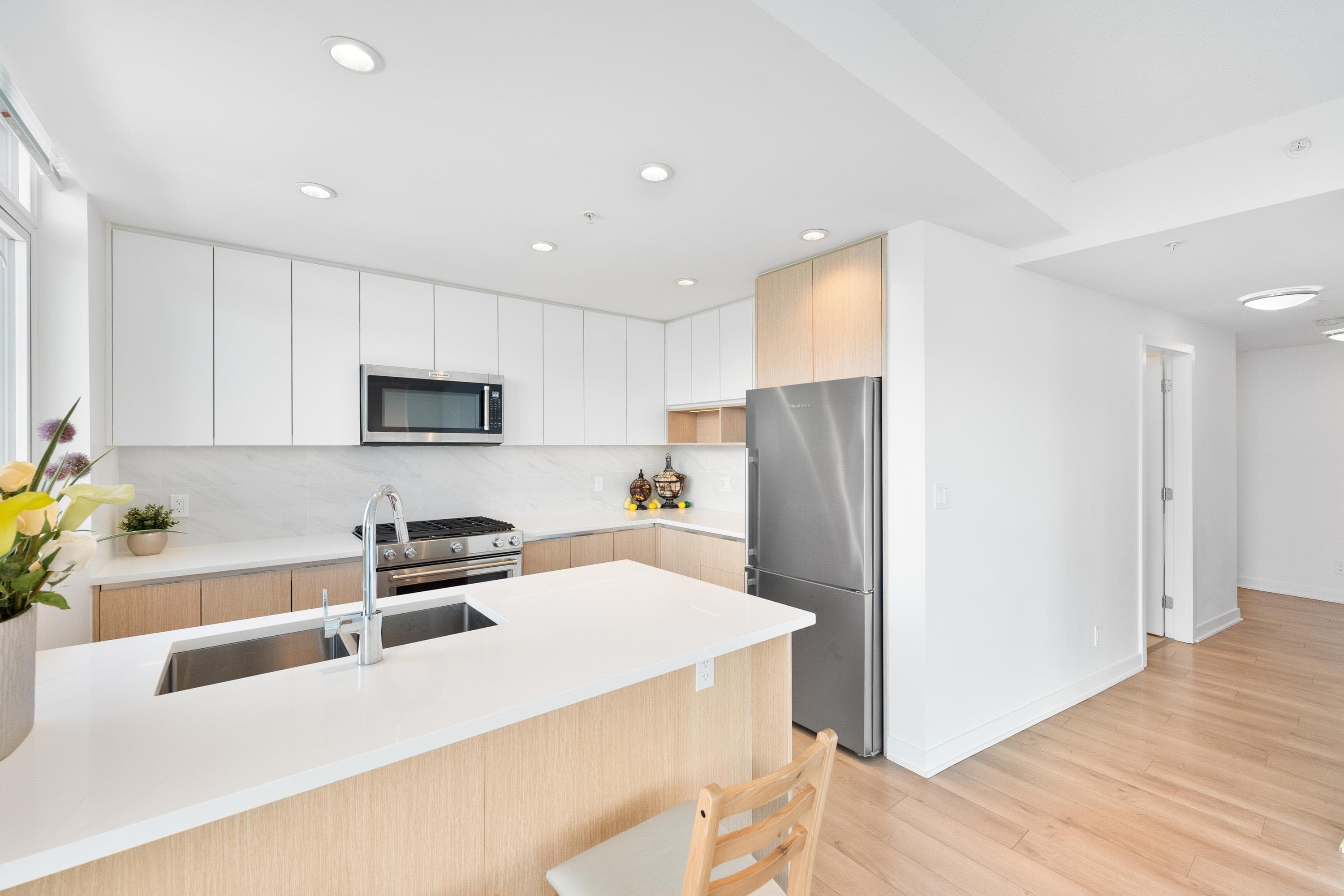 1106 - 8940 University Crescent, Burnaby, V5A 0E7 — photo 4
