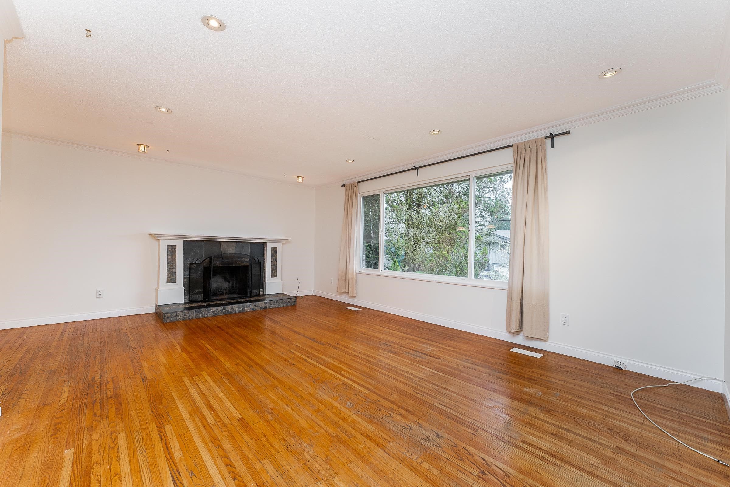 3971 Hamilton Street, Port Coquitlam, V3B 3A8 — photo 5