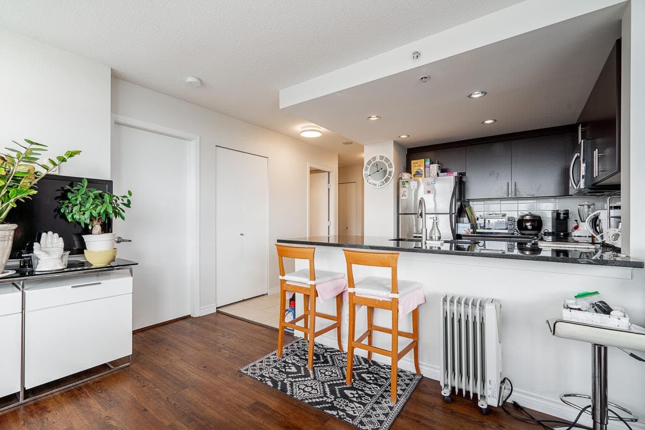 1901 - 555 Delestre Avenue, Coquitlam, V3K 0A9 — photo 3