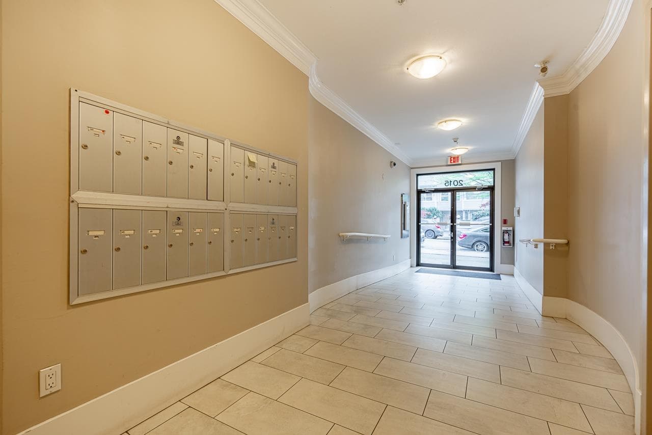 301 - 2015 Trafalgar Street, Vancouver, V6K 1P7 — photo 5
