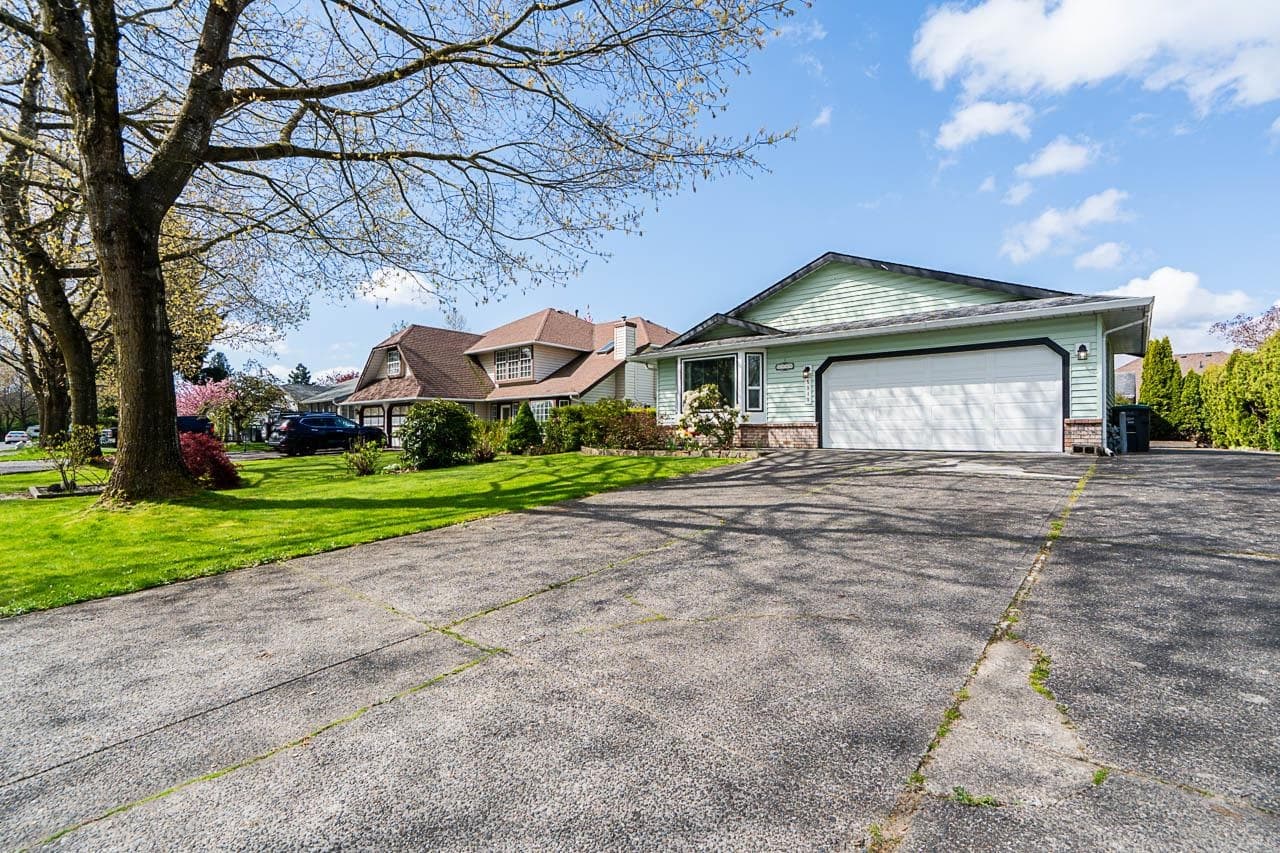 5949 169 Street, Surrey, V3S 6Y5 — photo 2
