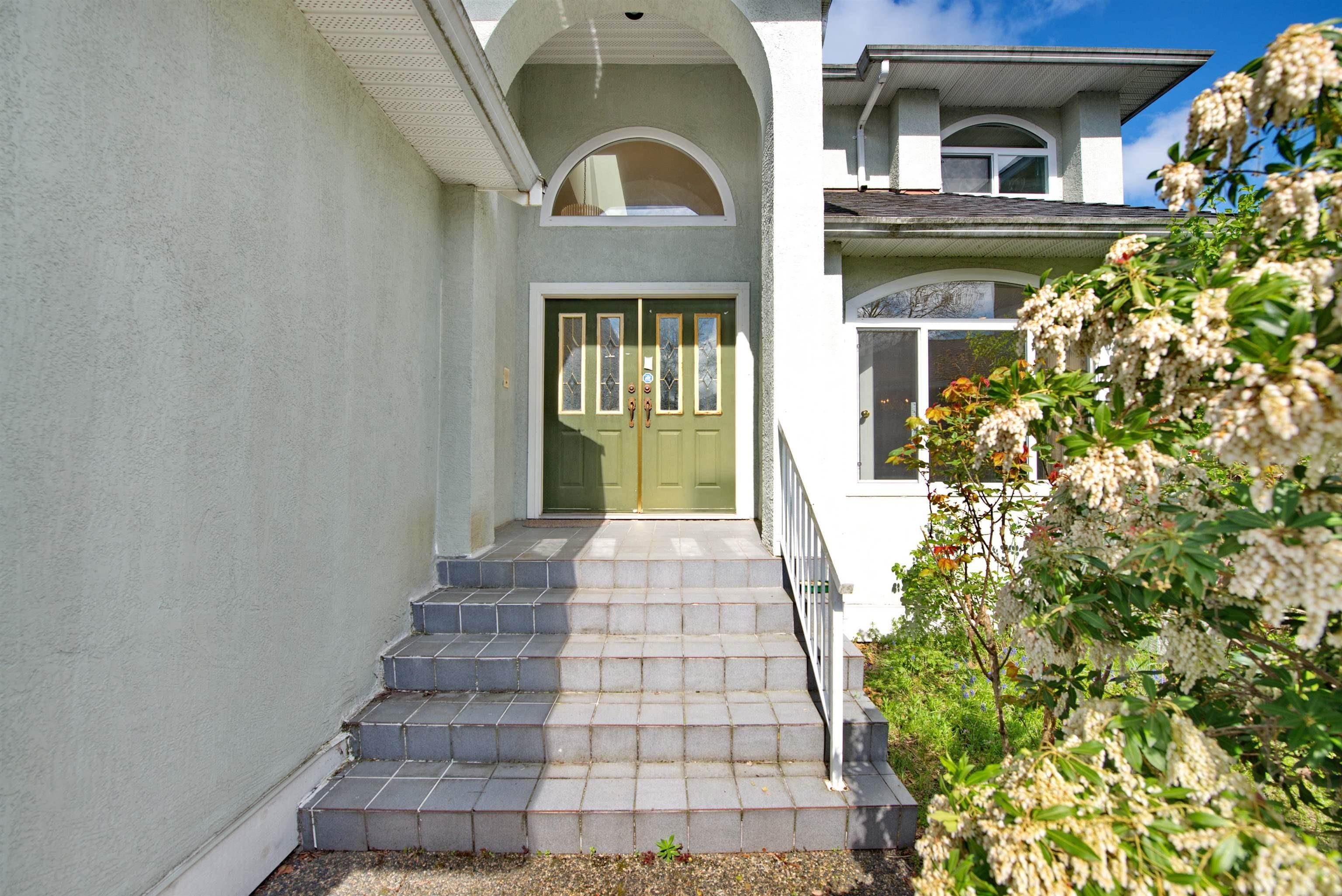 5609 Wilson Court, Richmond, V6V 2P1 — photo 2
