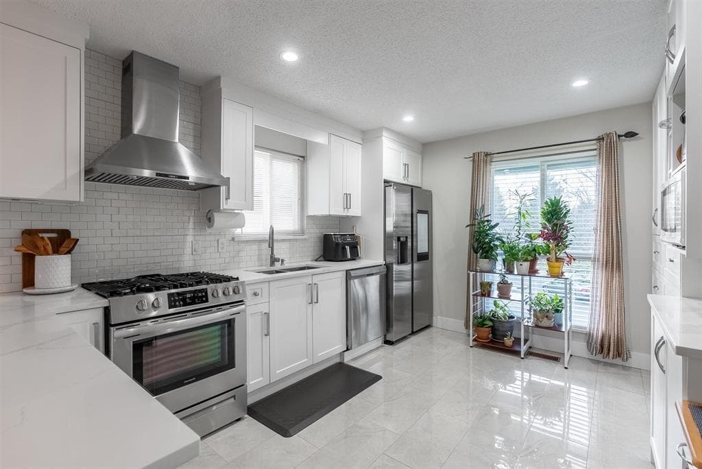 12859 68a Avenue, Surrey, V3W 7M6 — photo 2