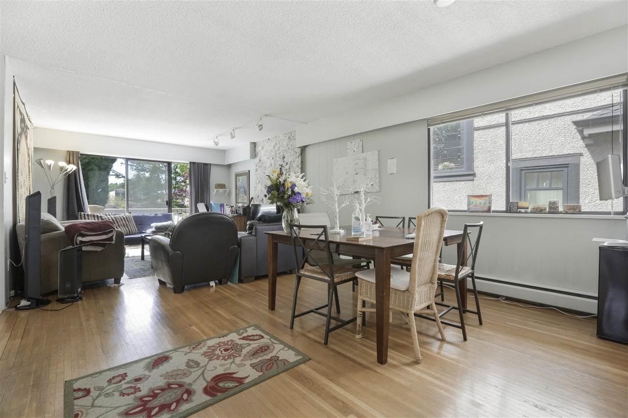 4565 W 9th Avenue, Vancouver, V6R 2E2 — photo 2