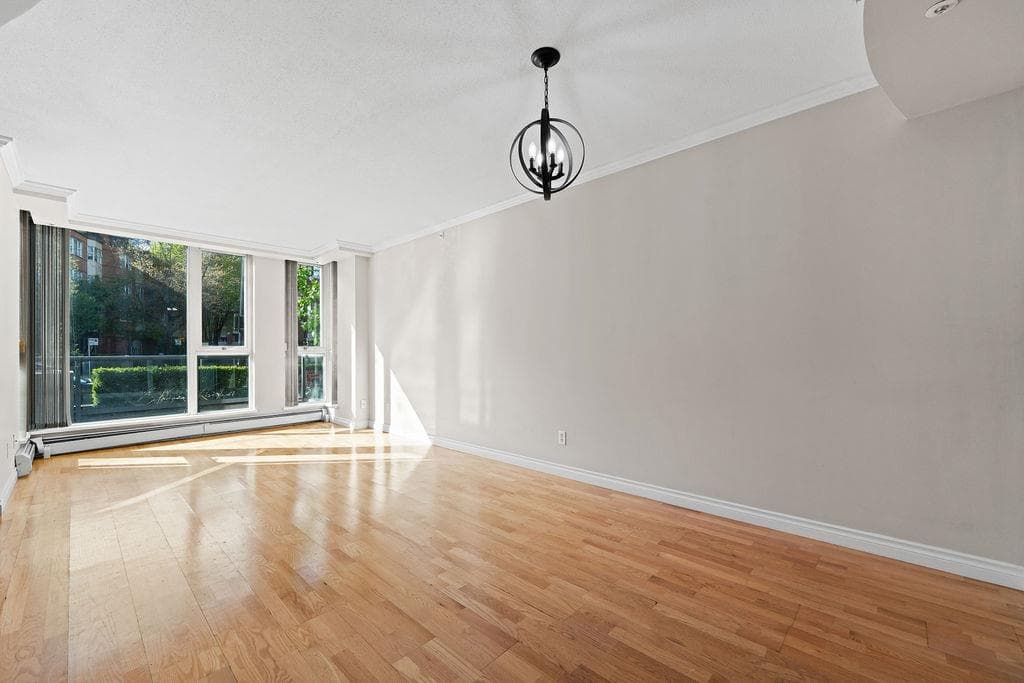 1068 Cambie Street, Vancouver, V6B 6J5 — photo 3