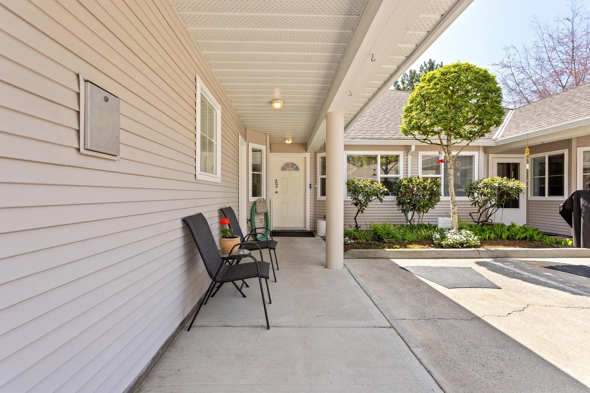 2 - 7127 124 Street, Surrey, V3W 3W9 — photo 3