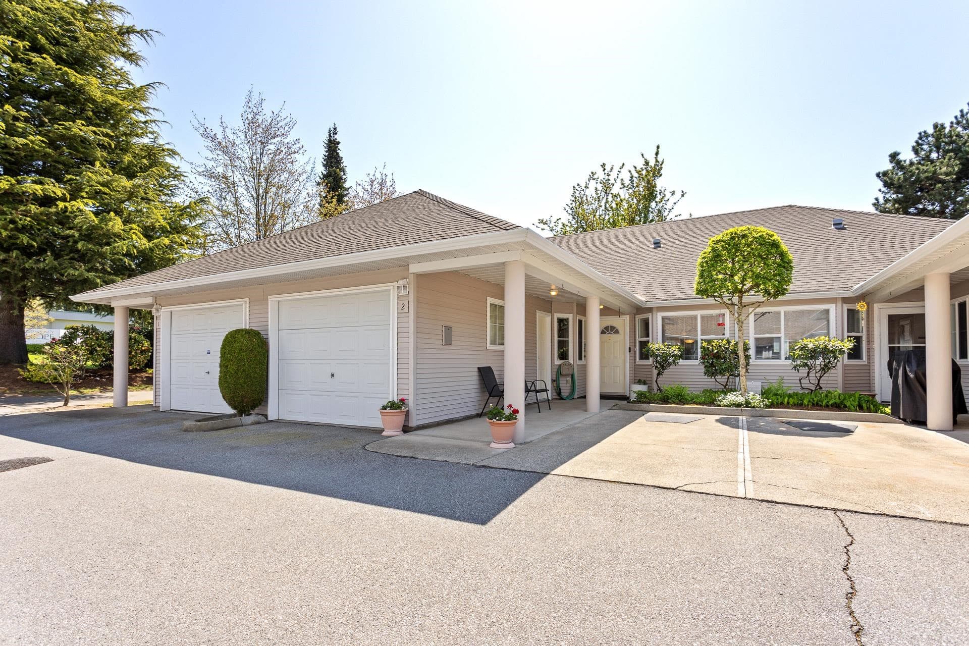 2 - 7127 124 Street, Surrey, V3W 3W9 — photo 1