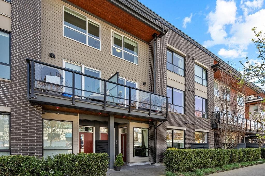 34 - 533 E 3rd Street, North Vancouver, V7L 1G4 — photo 1