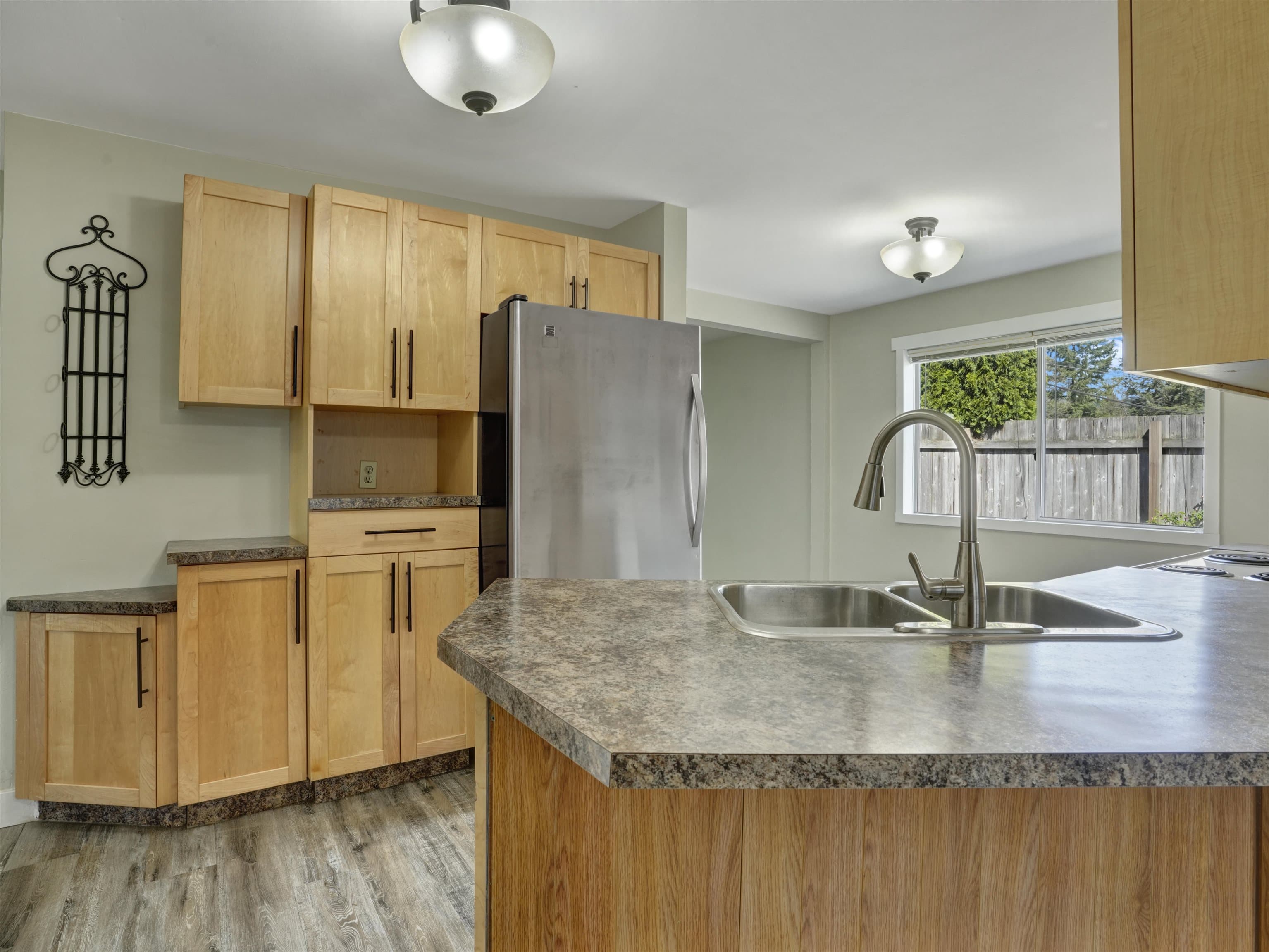 3696 Cedar Drive, Port Coquitlam, V3B 3C9 — photo 5