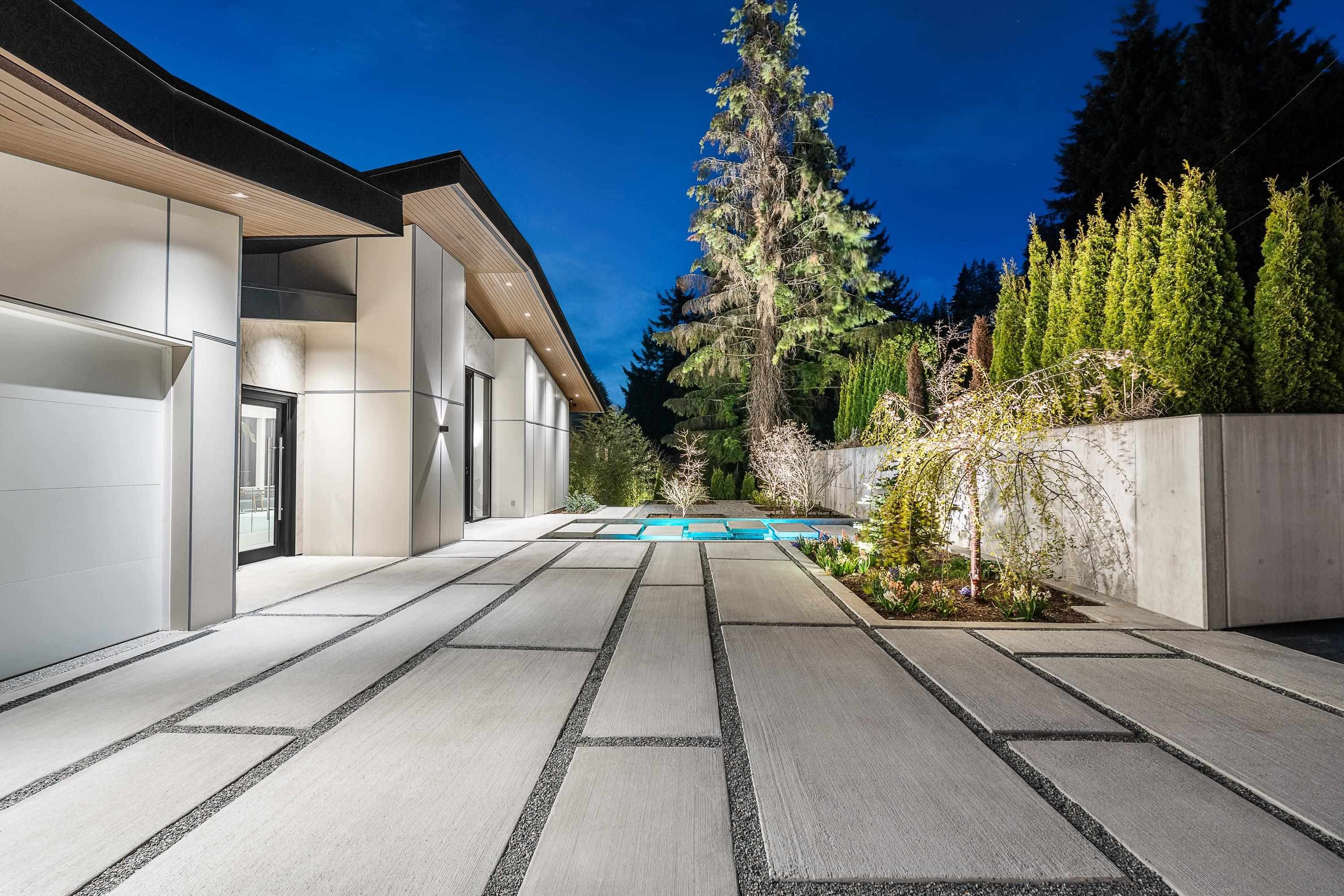 535 Craigmohr Drive, West Vancouver, V7S 1W8 — photo 2