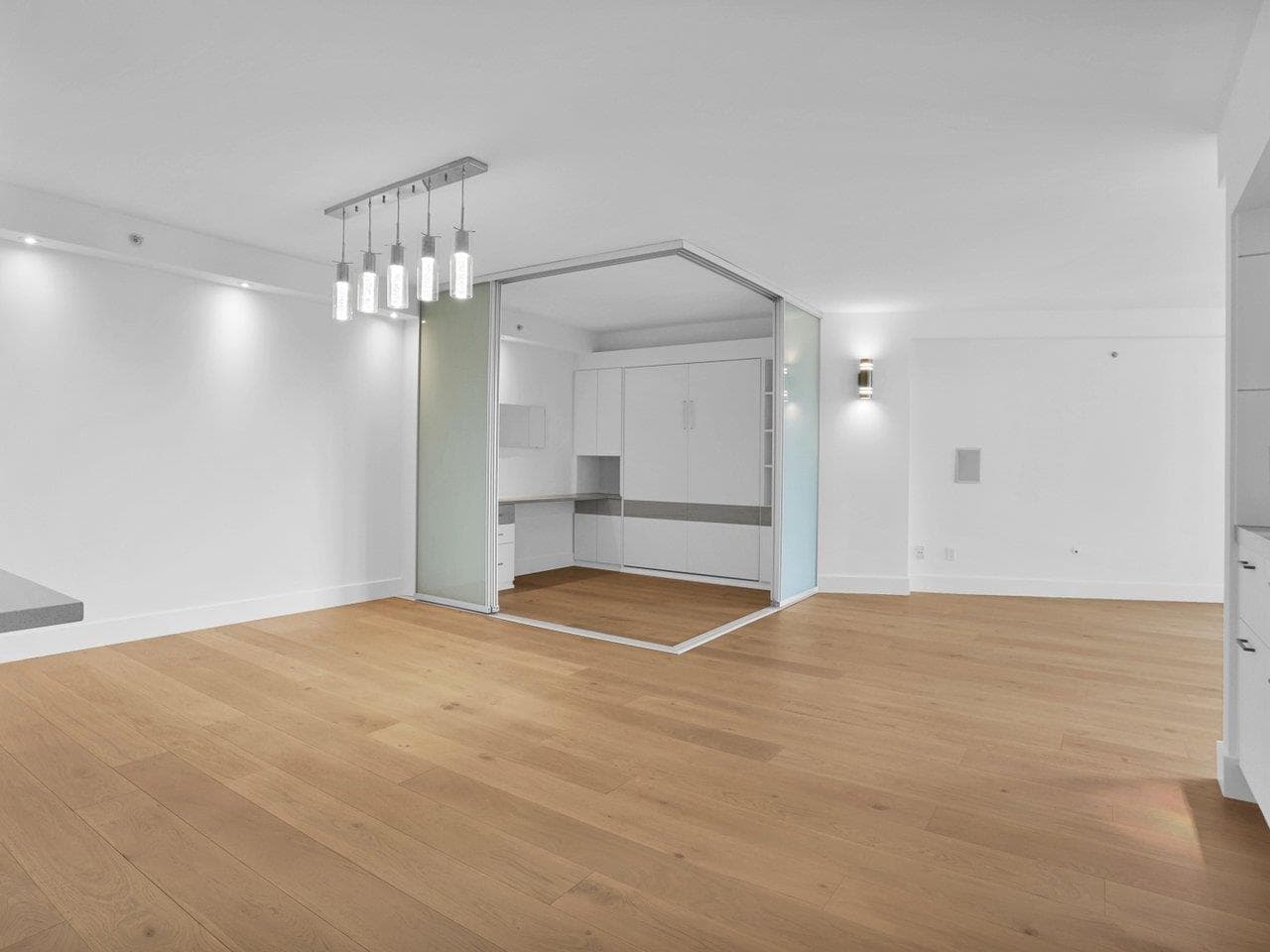 802 - 1318 Homer Street, Vancouver, V6B 6A7 — photo 3