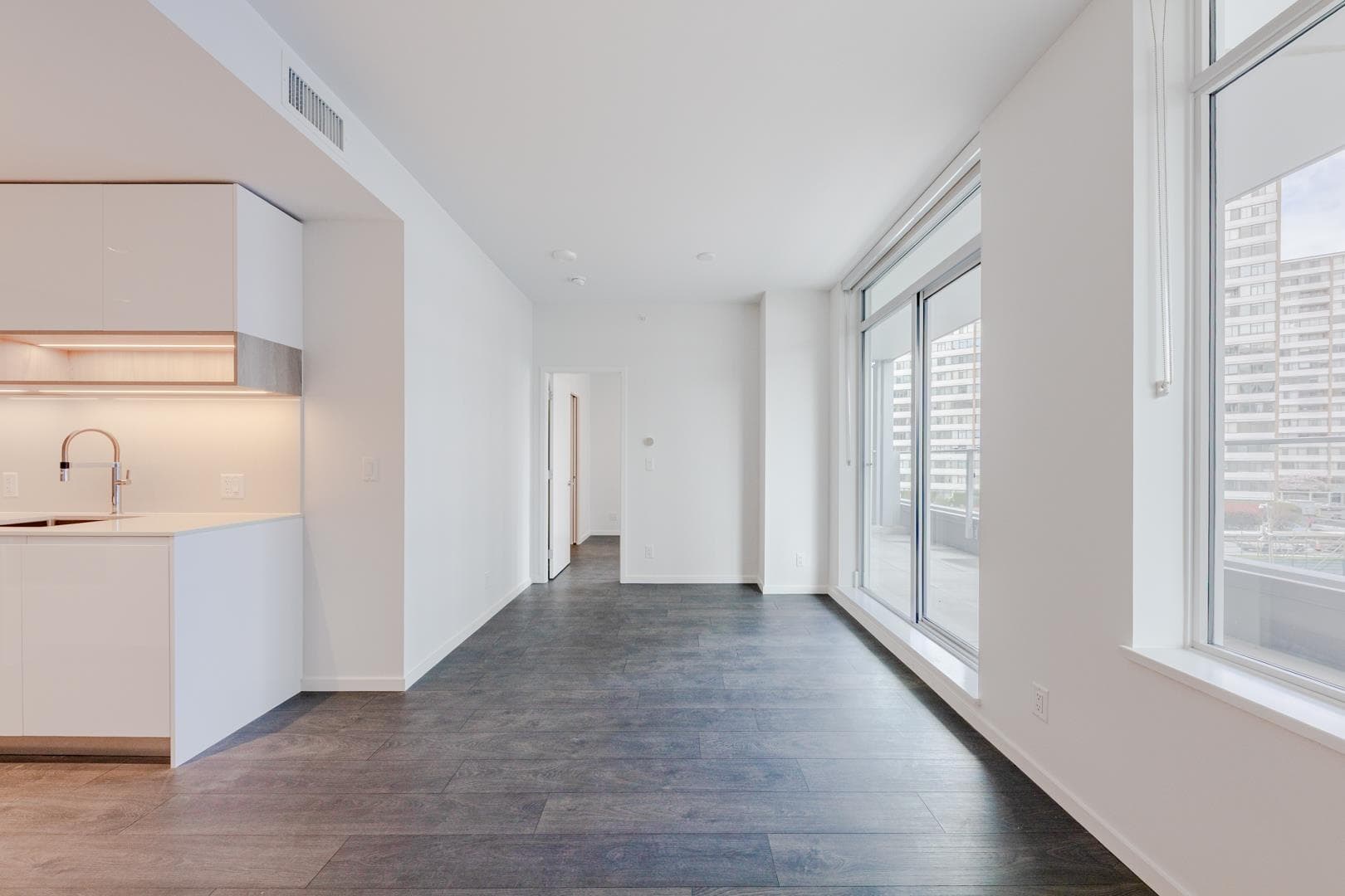 203 - 6788 Minoru Boulevard, Richmond, V6Y 0M6 — photo 5