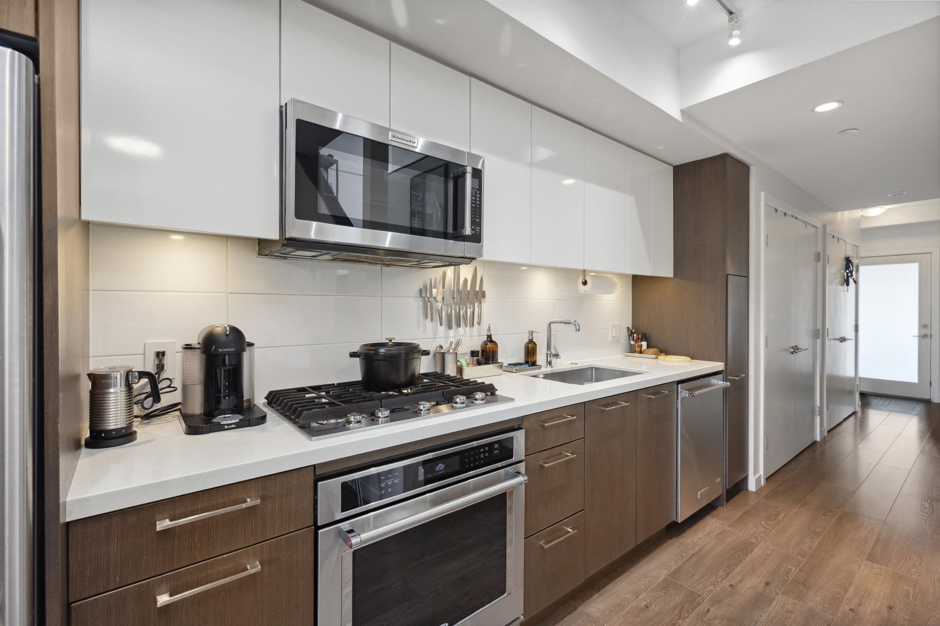 605 - 417 Great Northern Way, Vancouver, V5T 0G7 — photo 2